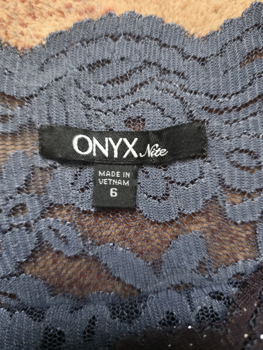 Sparkly Ombre Lace Dress size 6 - photo 3