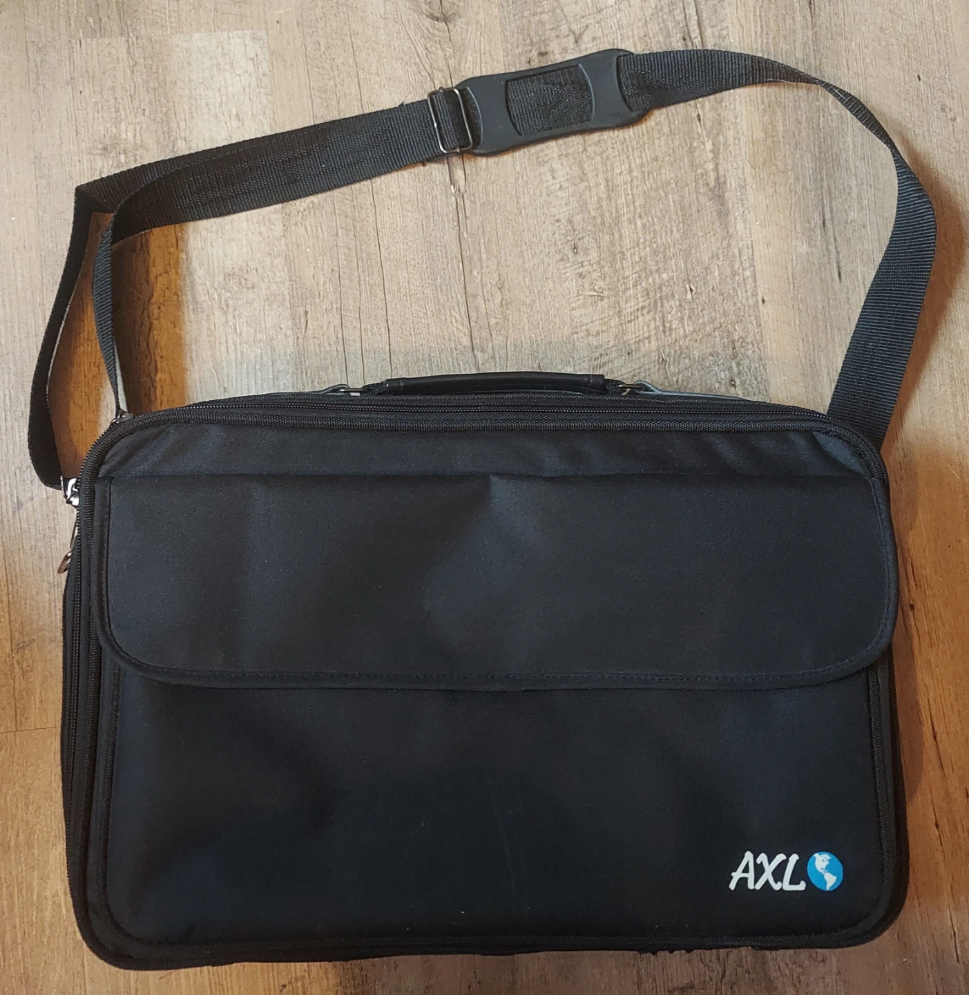 AXL Thin Amp w/ Carrying Case - photo 3
