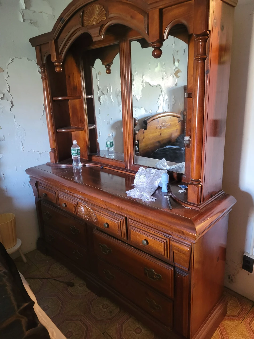 Bedroom furniture - photo 2