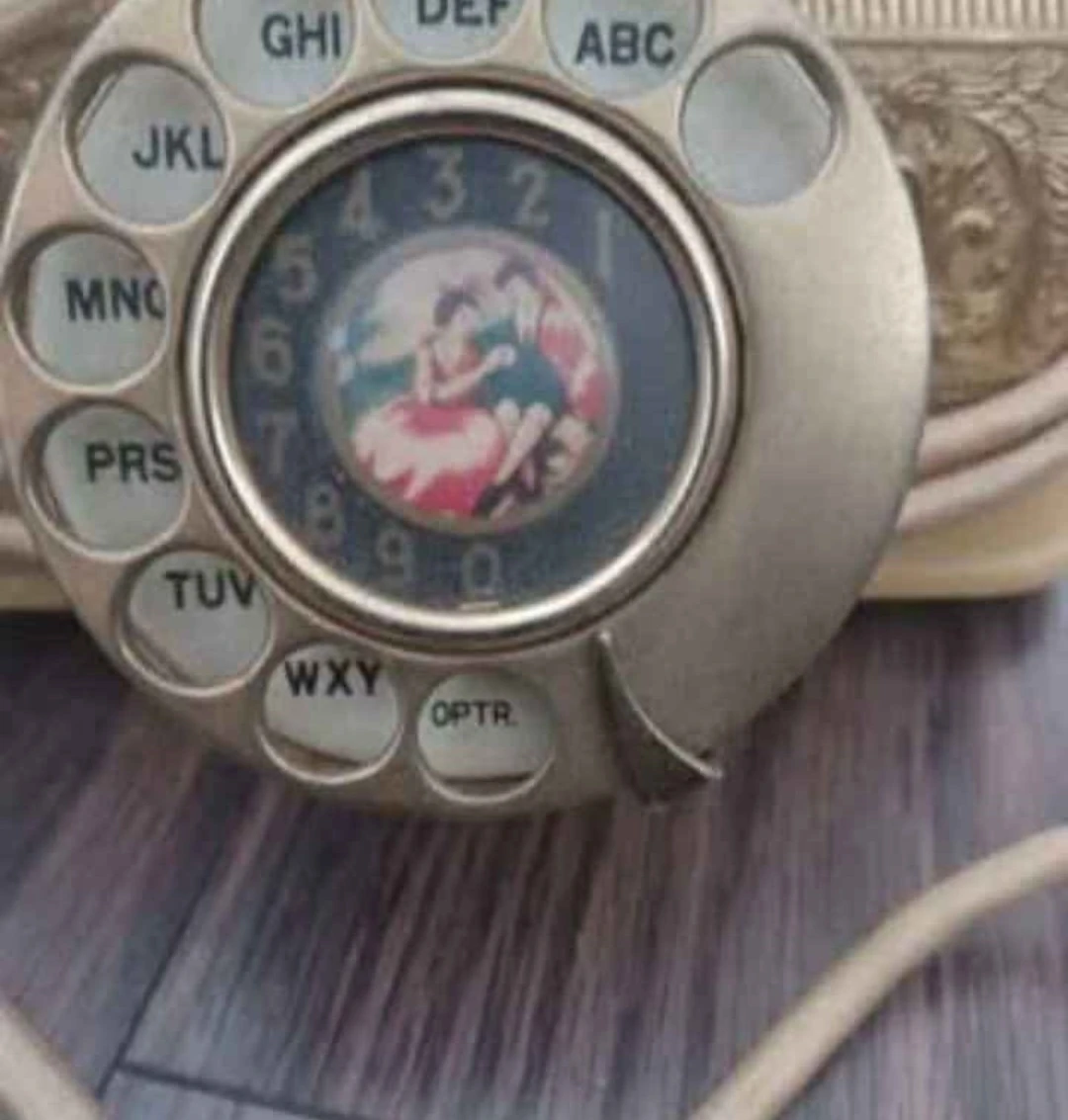 Vintage Rotory Phone - photo 3