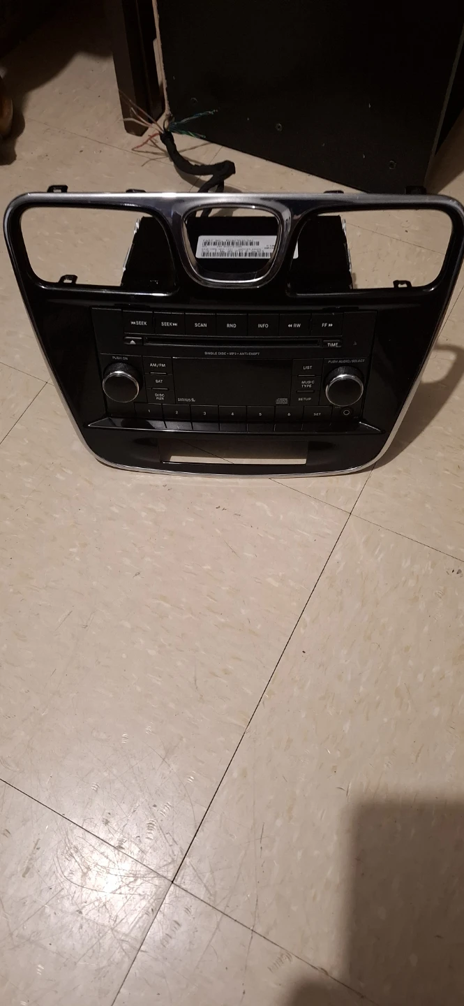 2013 Chrysler 200 Car Stereo AM/FM  Radio - photo 2