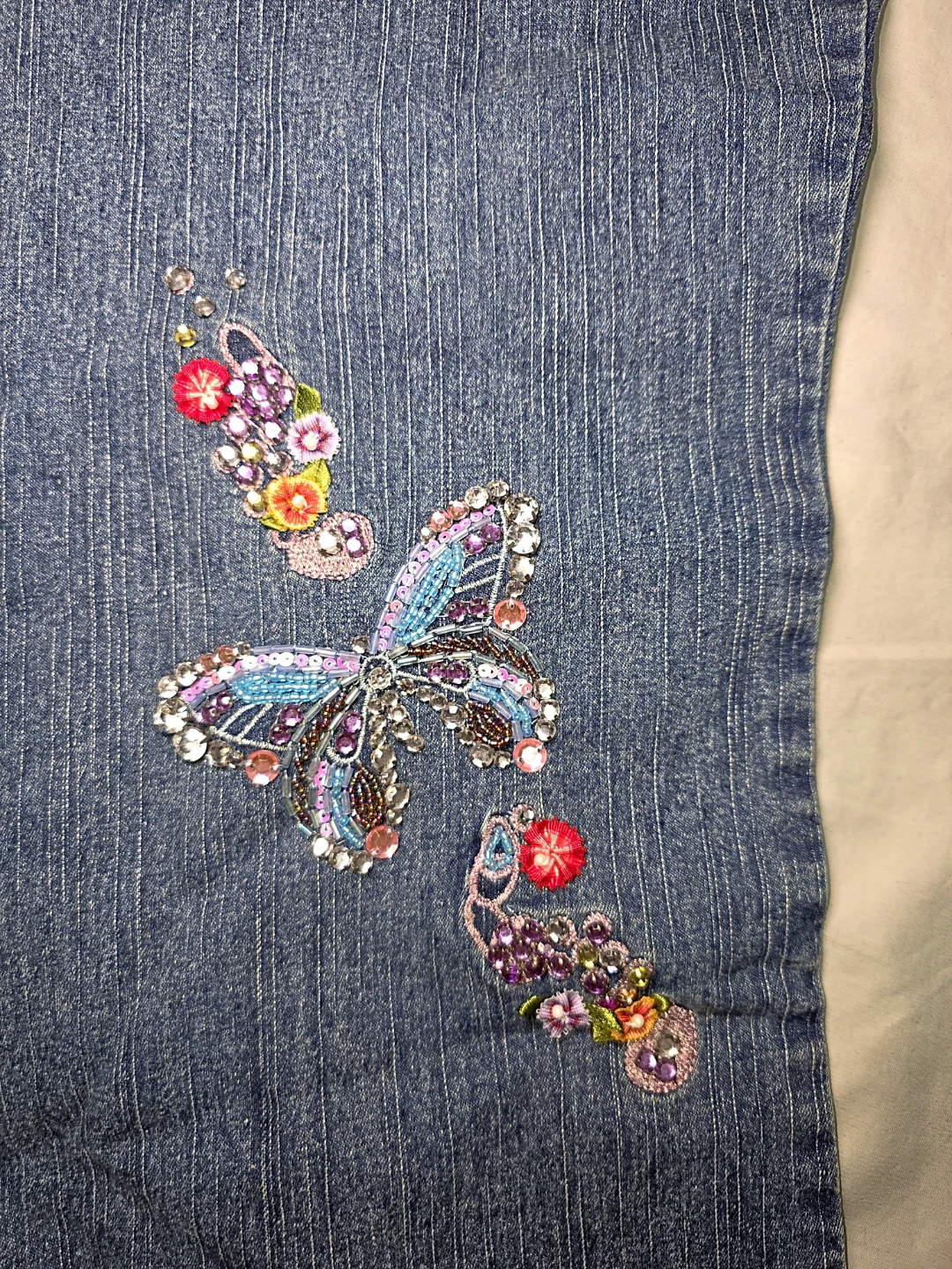 Women's Embellished Butterfly Jeans - photo 3