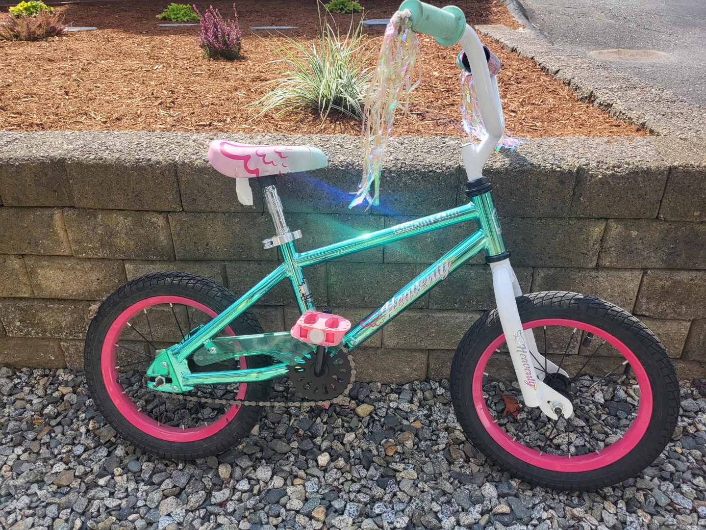 Heavenly girls' bike