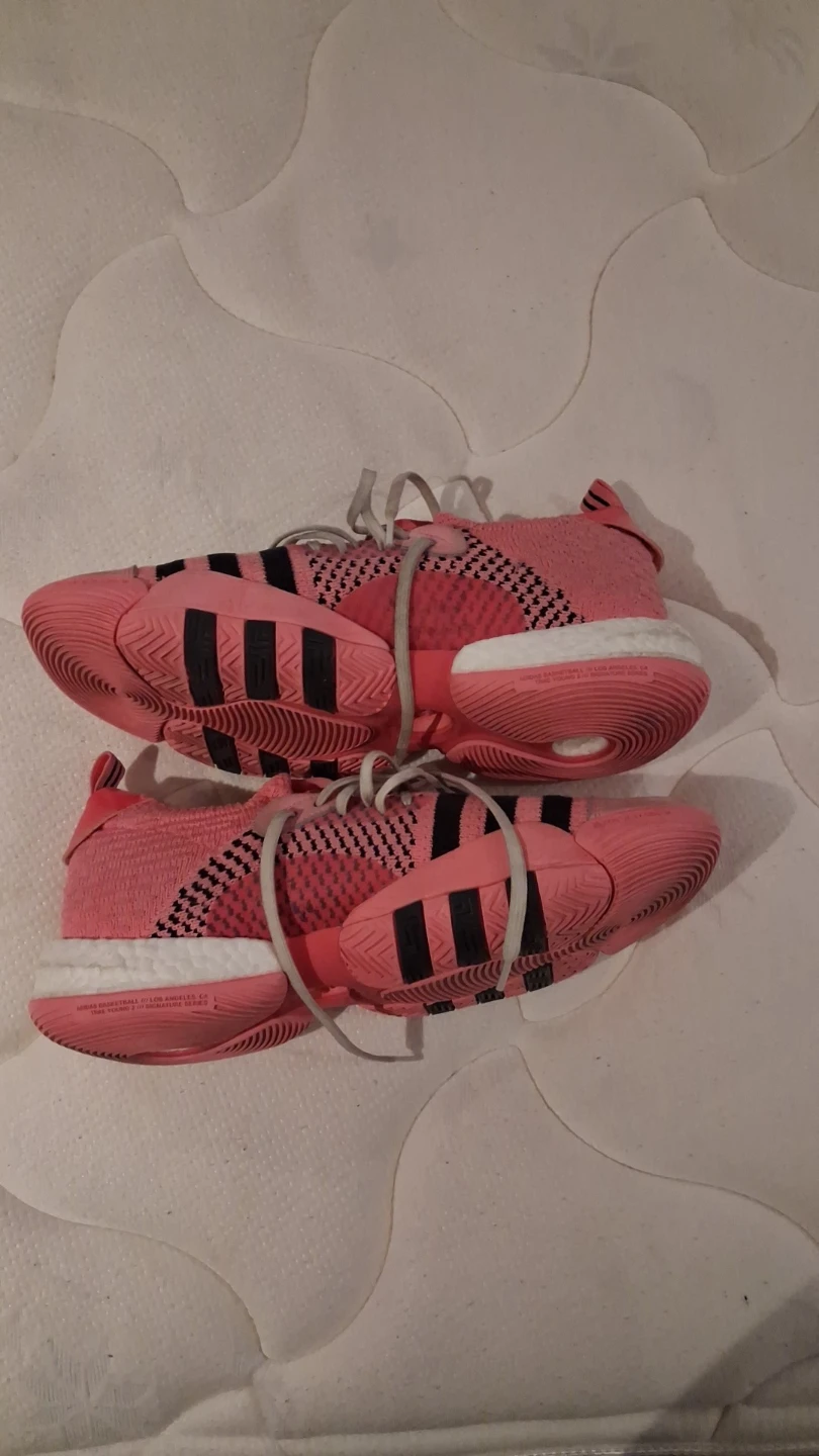 Trae young pink shoes - photo 2