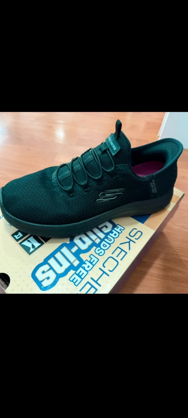 Ladies size 9w Hands Free Slip-Ins Shoes