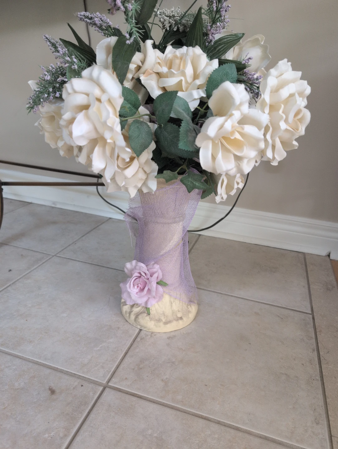 Cream Rose and Lavender Floral Arrangement - photo 2