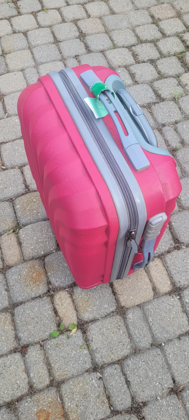 used 4 wheels spinner carry on and check in hard cover luggages - photo 4