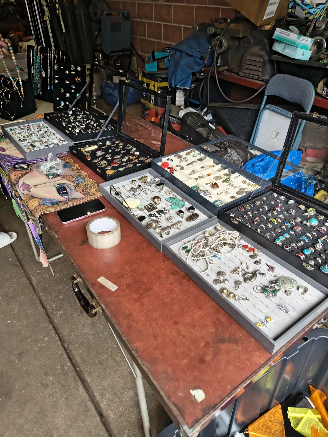 Garage sale today @ 2021 N POINT St 1pm Til 7pm August 29 - photo 3
