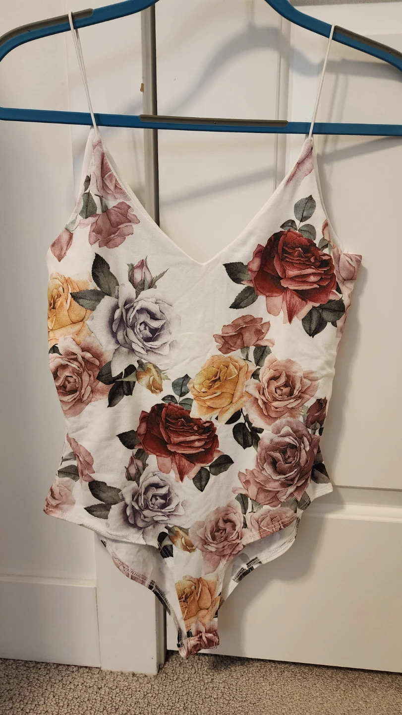 Bodysuit with roses