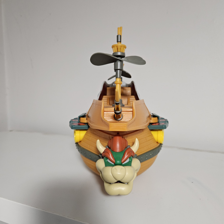 Super Mario Bowser Ship - photo 3