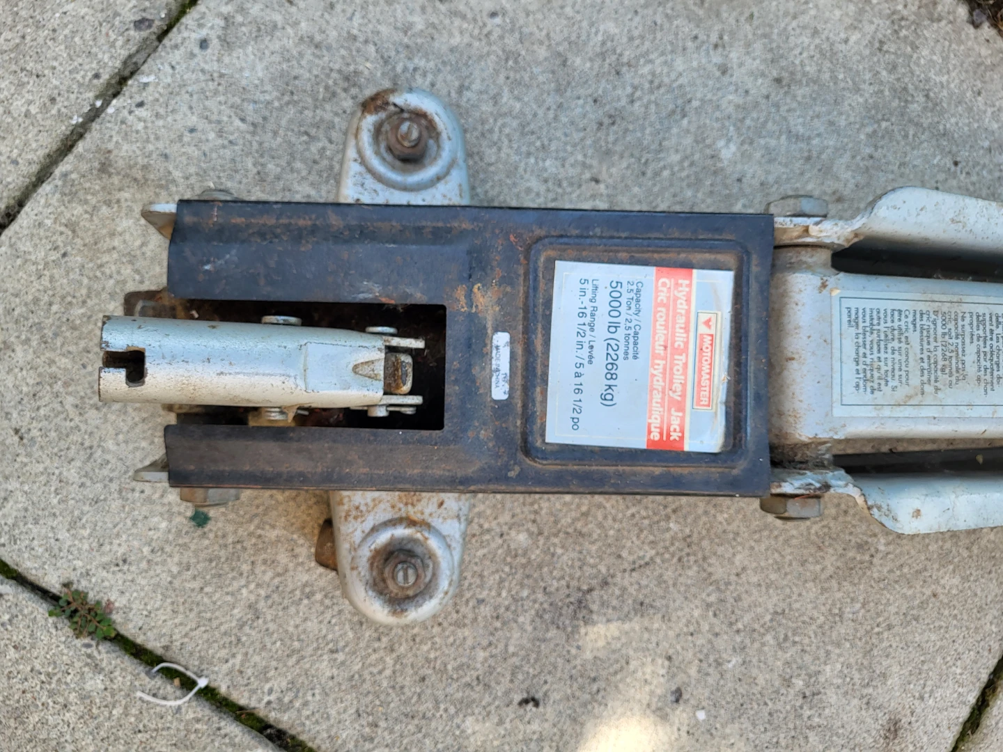 Motomaster Hydraulic Trolley Jack 5000 lb - photo 3