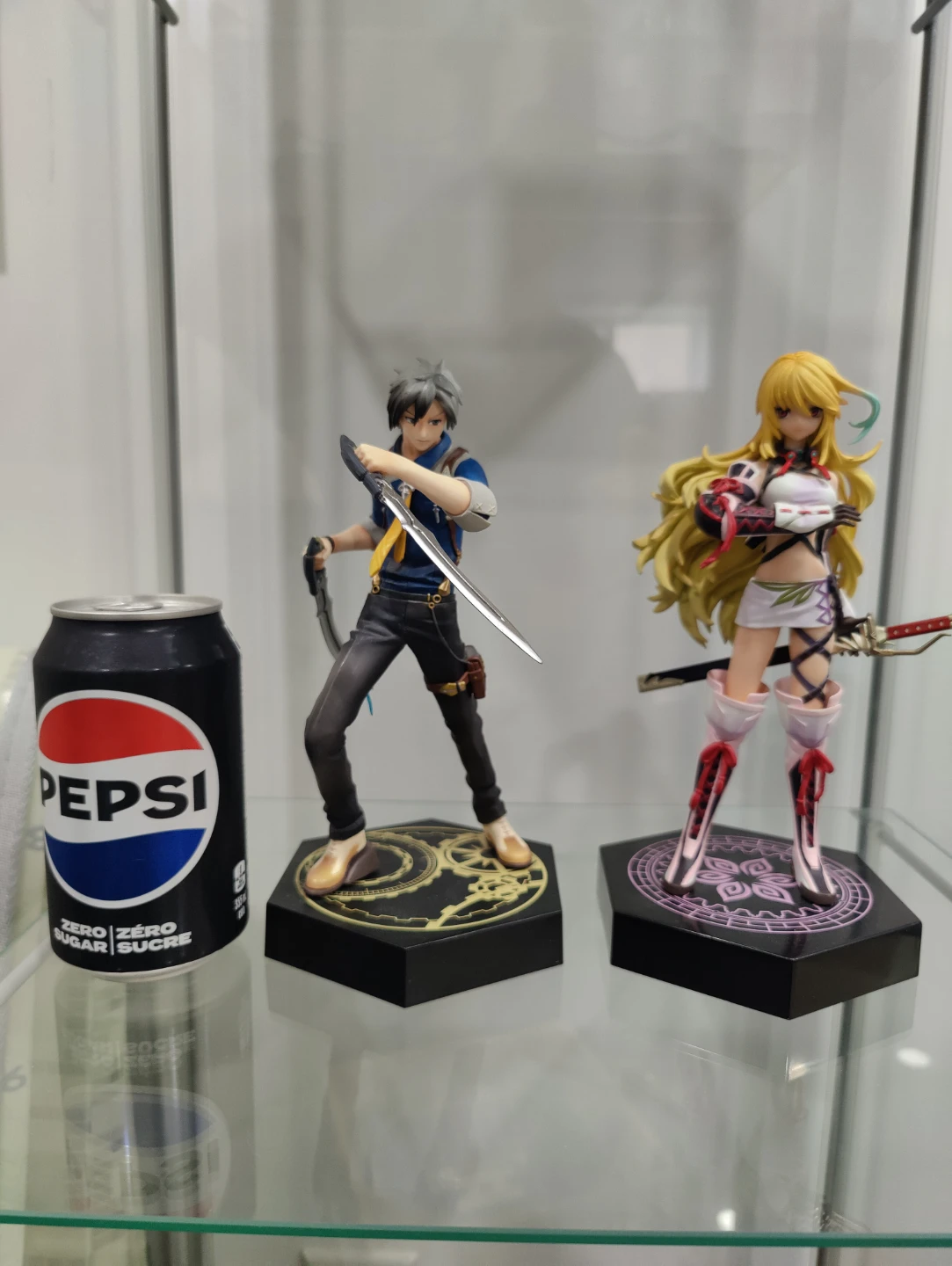 Tales of Xillia 1+2 Collector's Edition Statues - photo 2