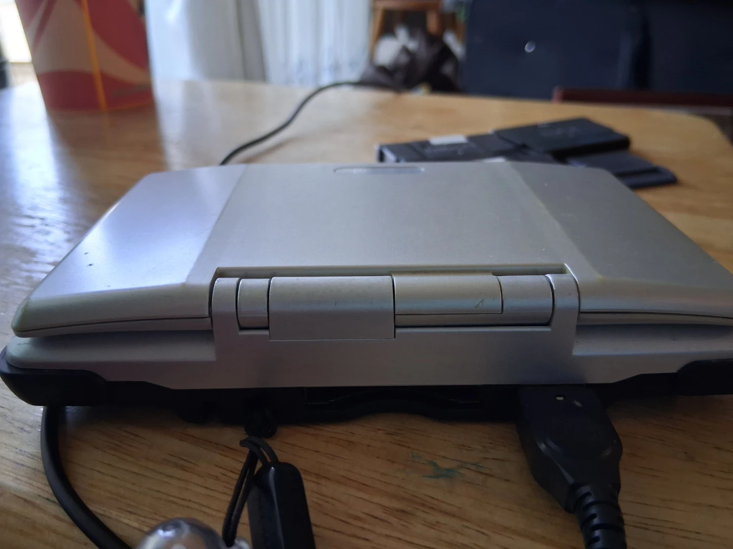 Phat Nintendo DS Silver + 4 game bundle - photo 3