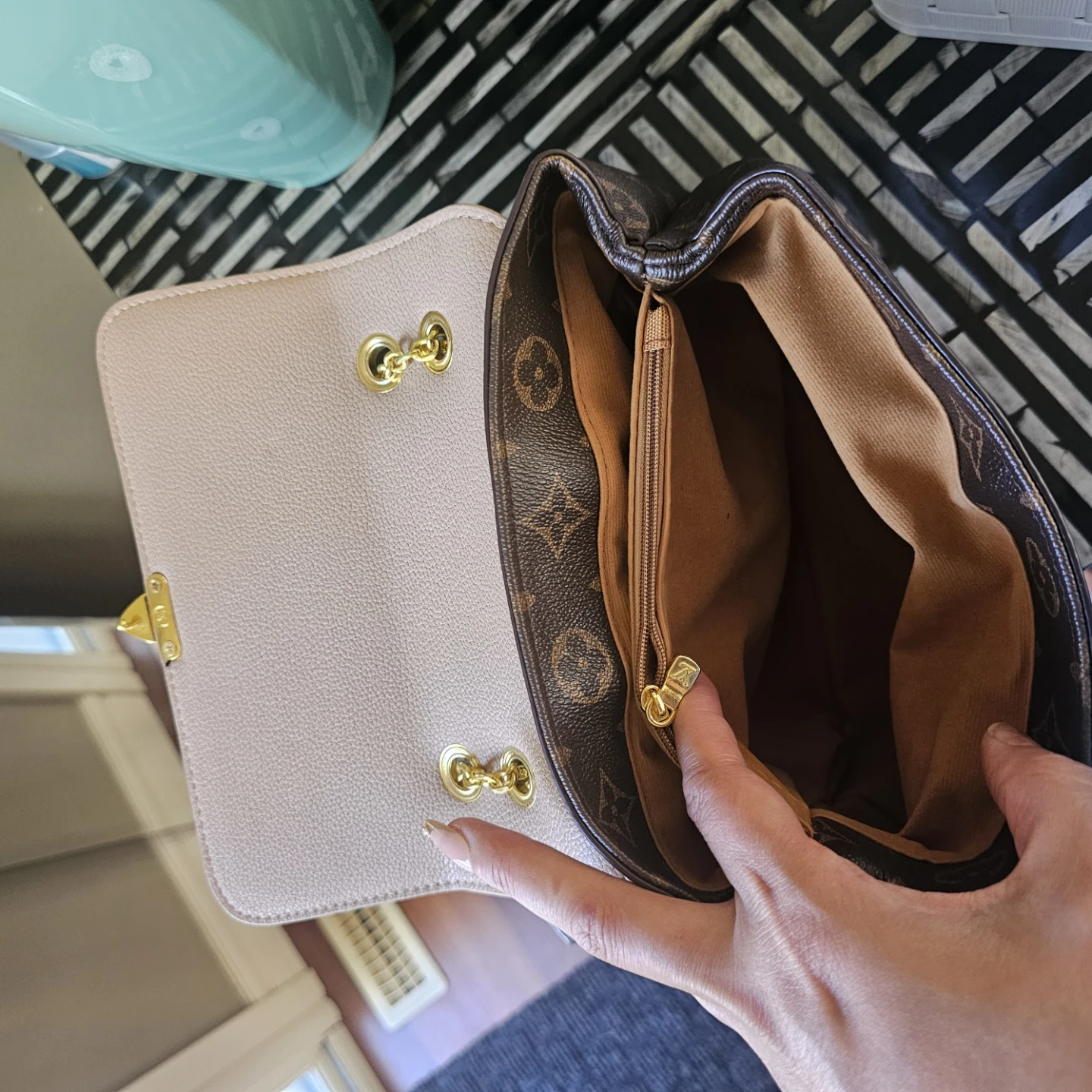 Louis Vuitton Monogram Bag - photo 5