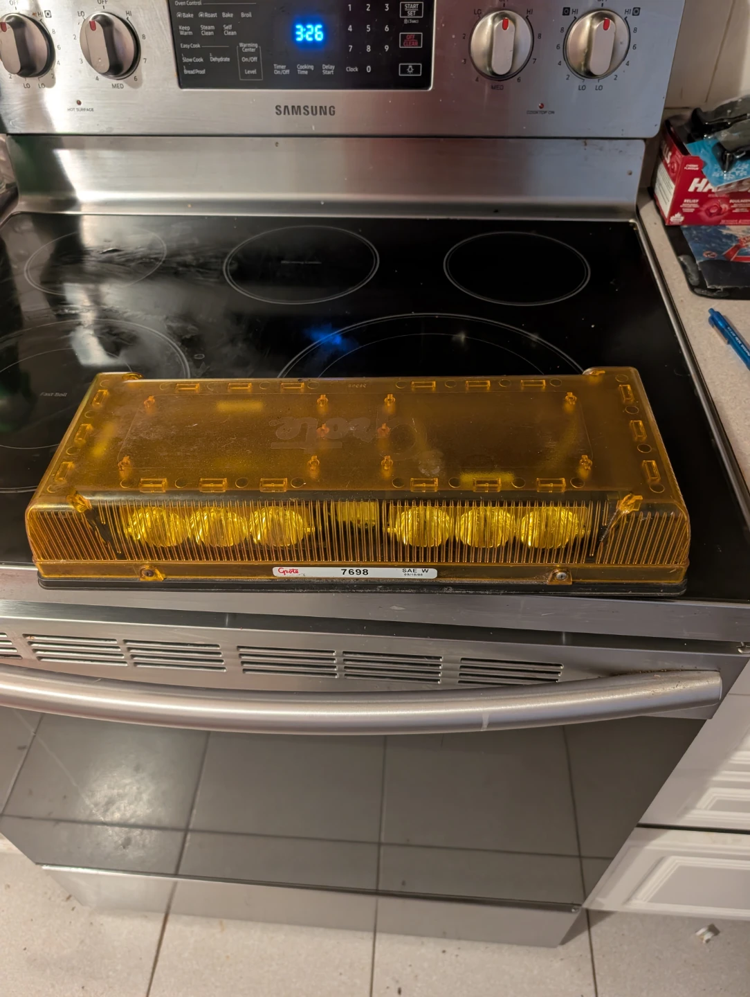 Grote 7698 Amber LED Light Bar