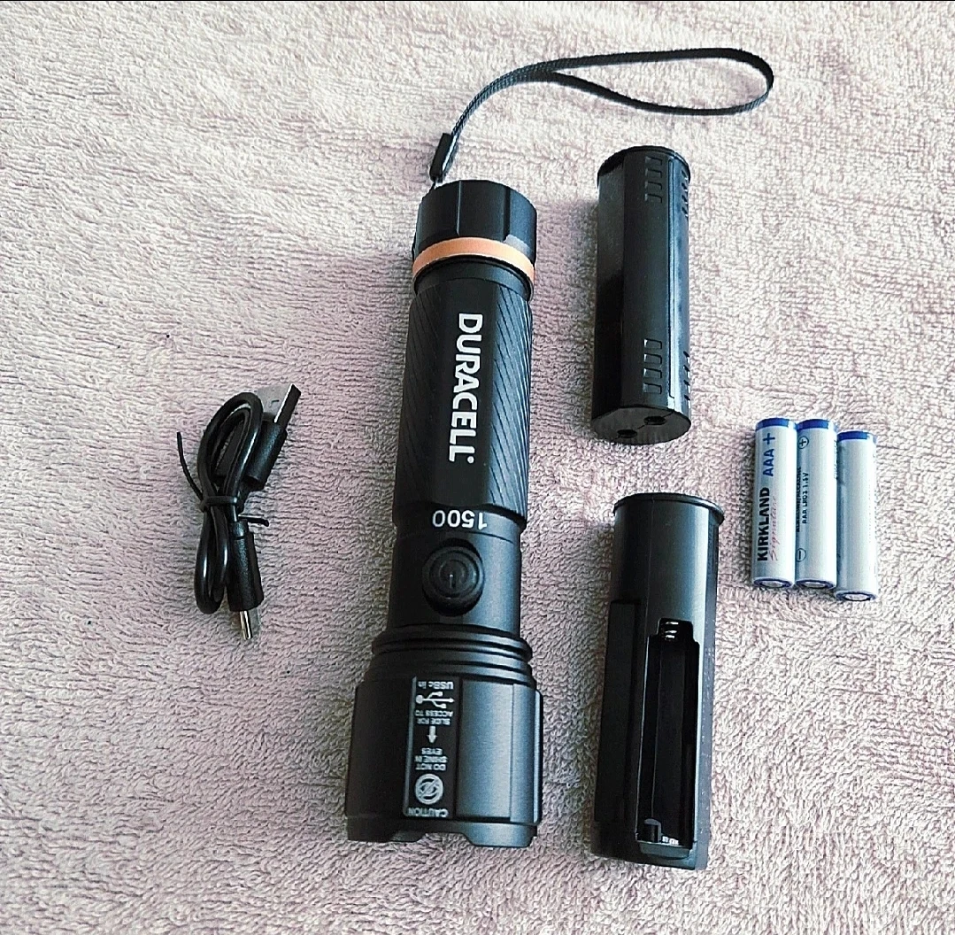 Duracell Hybrid Flashlight 1500 lumen