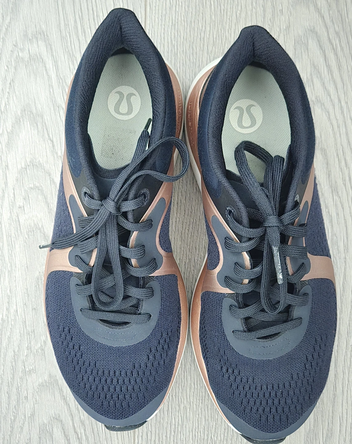 Lululemon Chargefeel low shoes- size 9 - photo 2