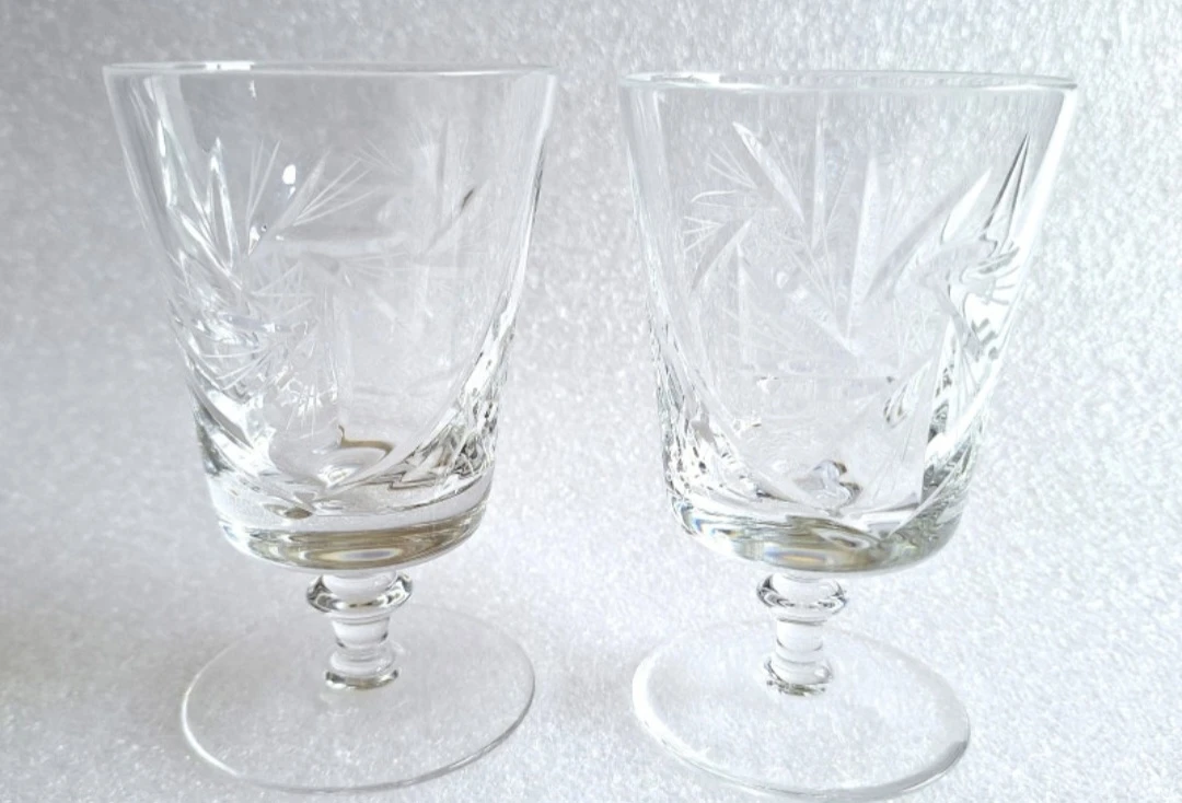 Set of 2 Crystal Etched Wine Glasses - photo 3