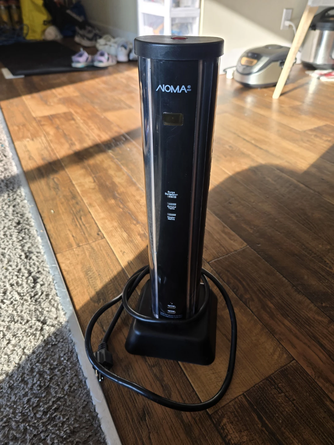 NOMA 8-Outlet Vertical Smart Strip