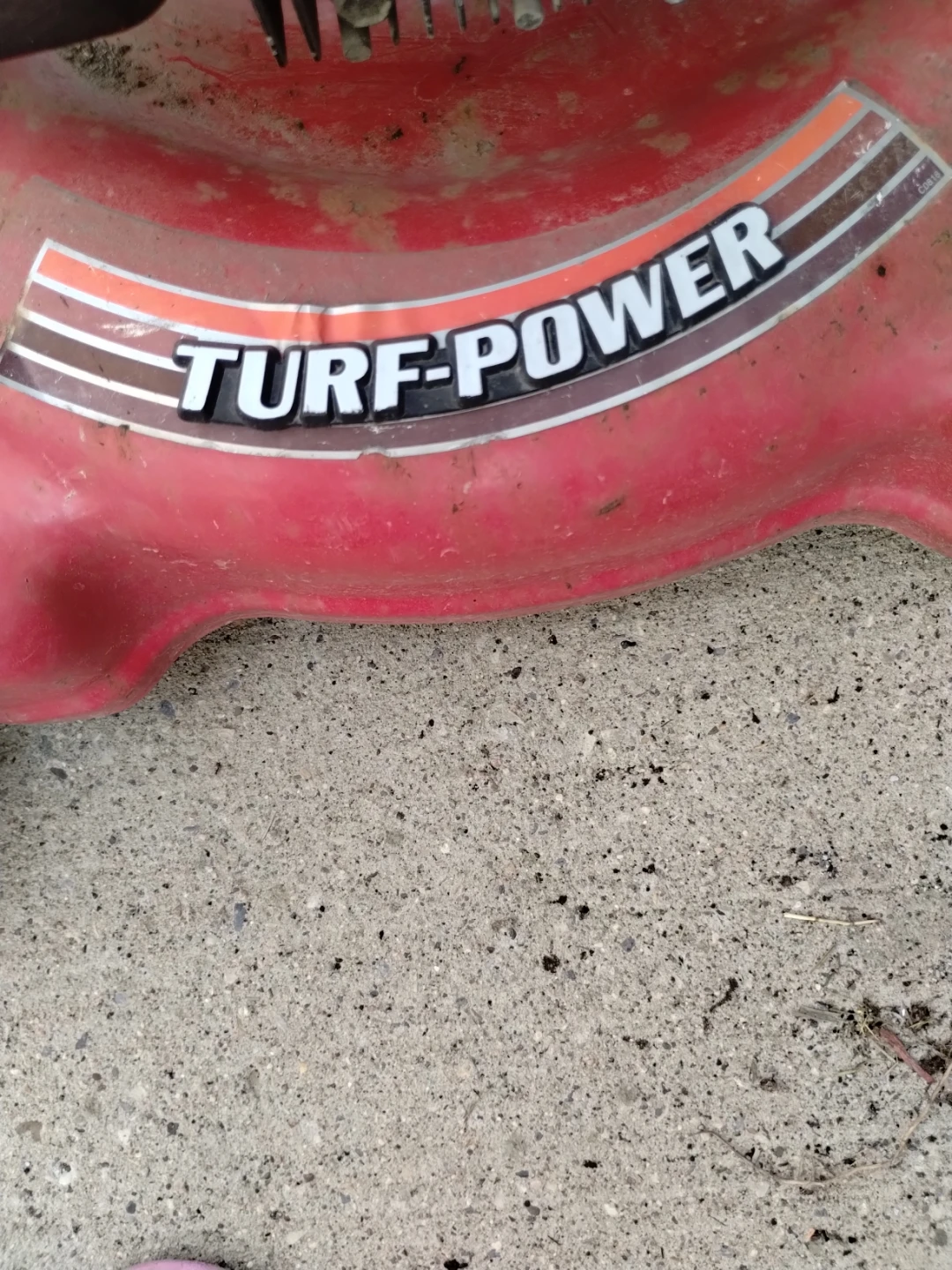Turf-Power Lawnmower with Briggs & Stratton 3.75 HP Engine - photo 5
