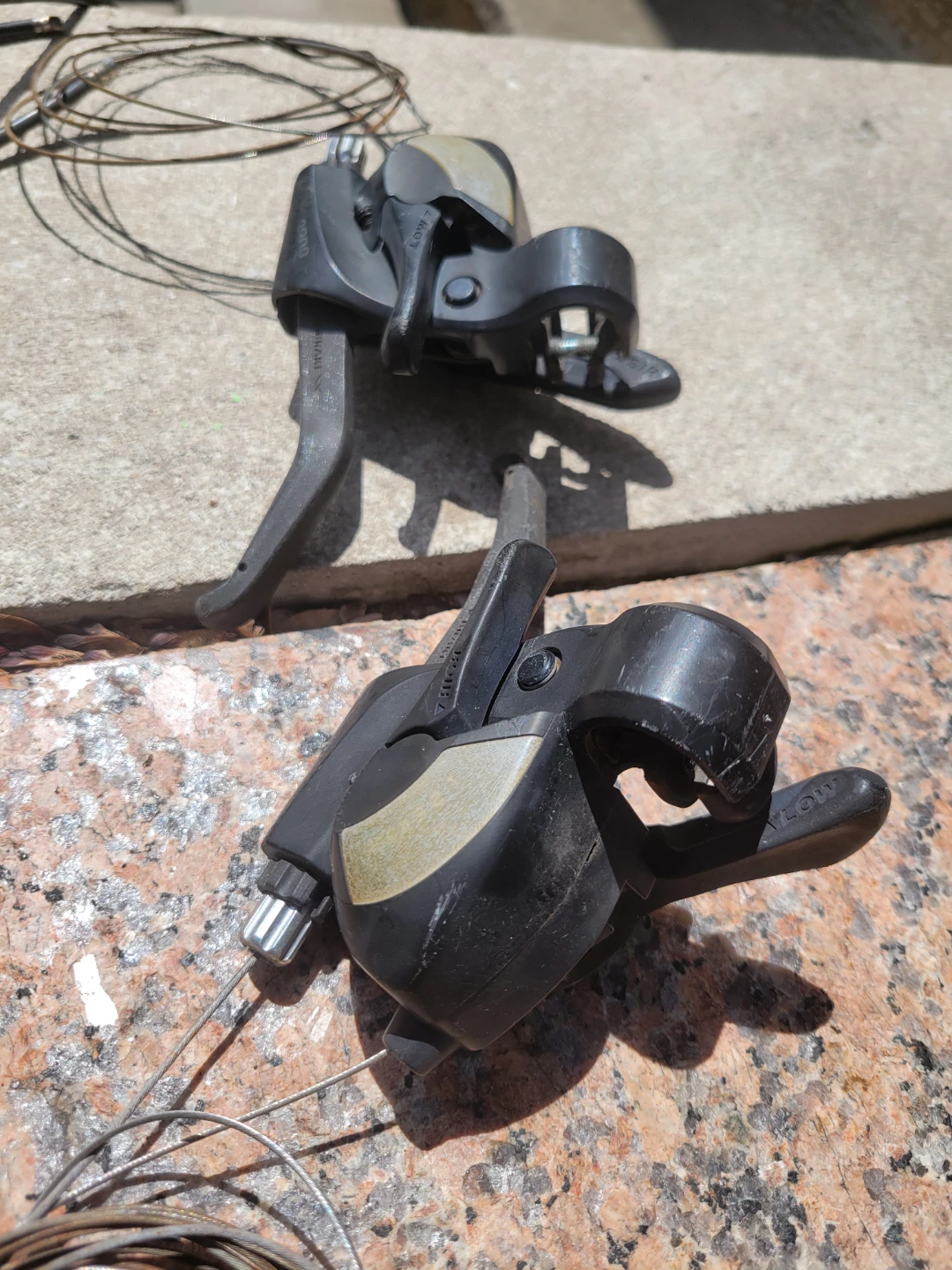 Shimano Bicycle Shifters with Cables - photo 2