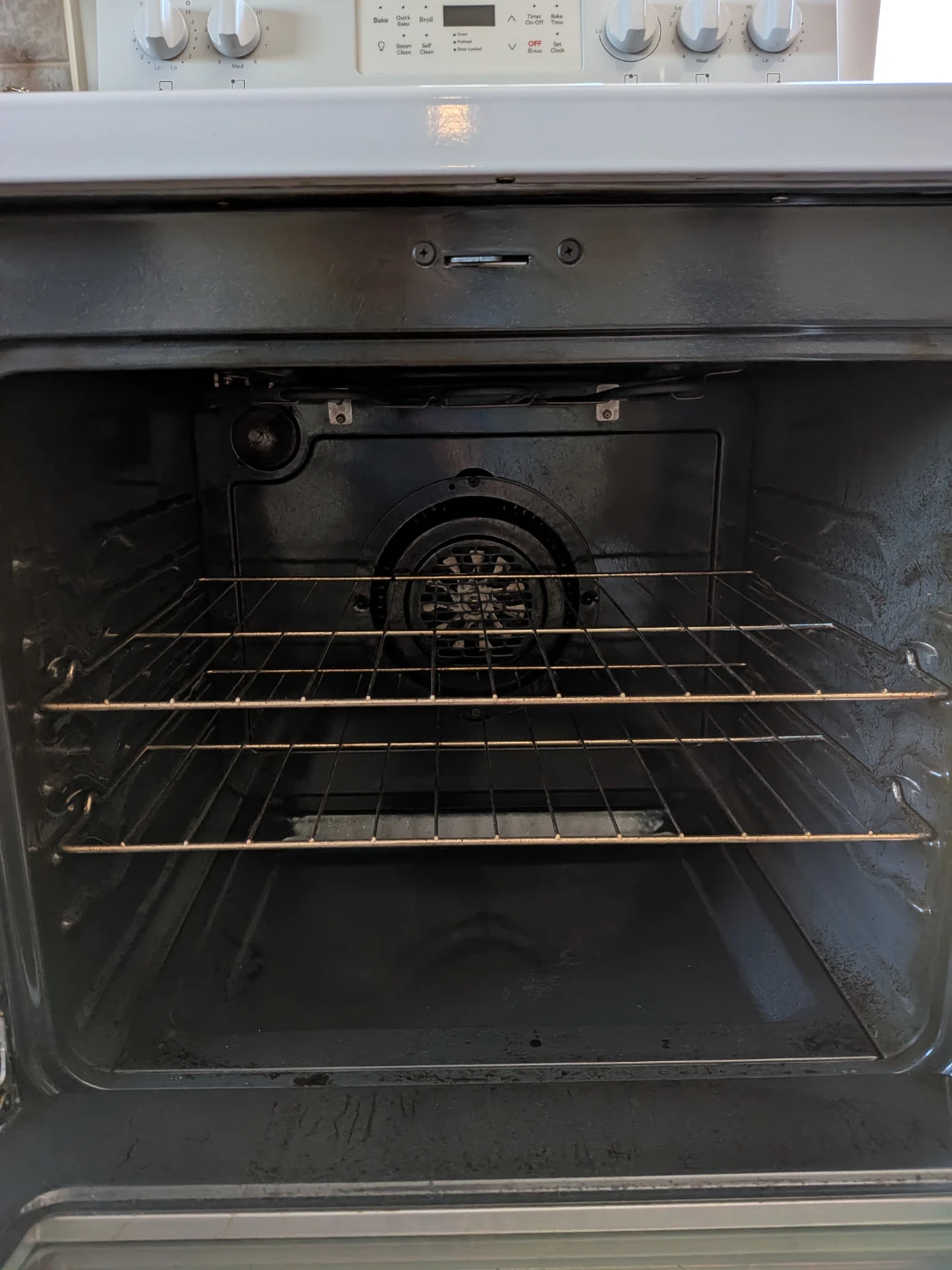 Frigidaire stove - photo 3