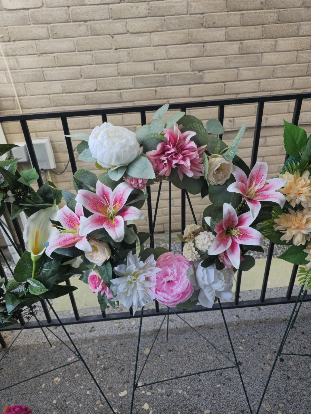 Artificial Floral Wreath/areangements for tombstone/cemetsry - photo 4