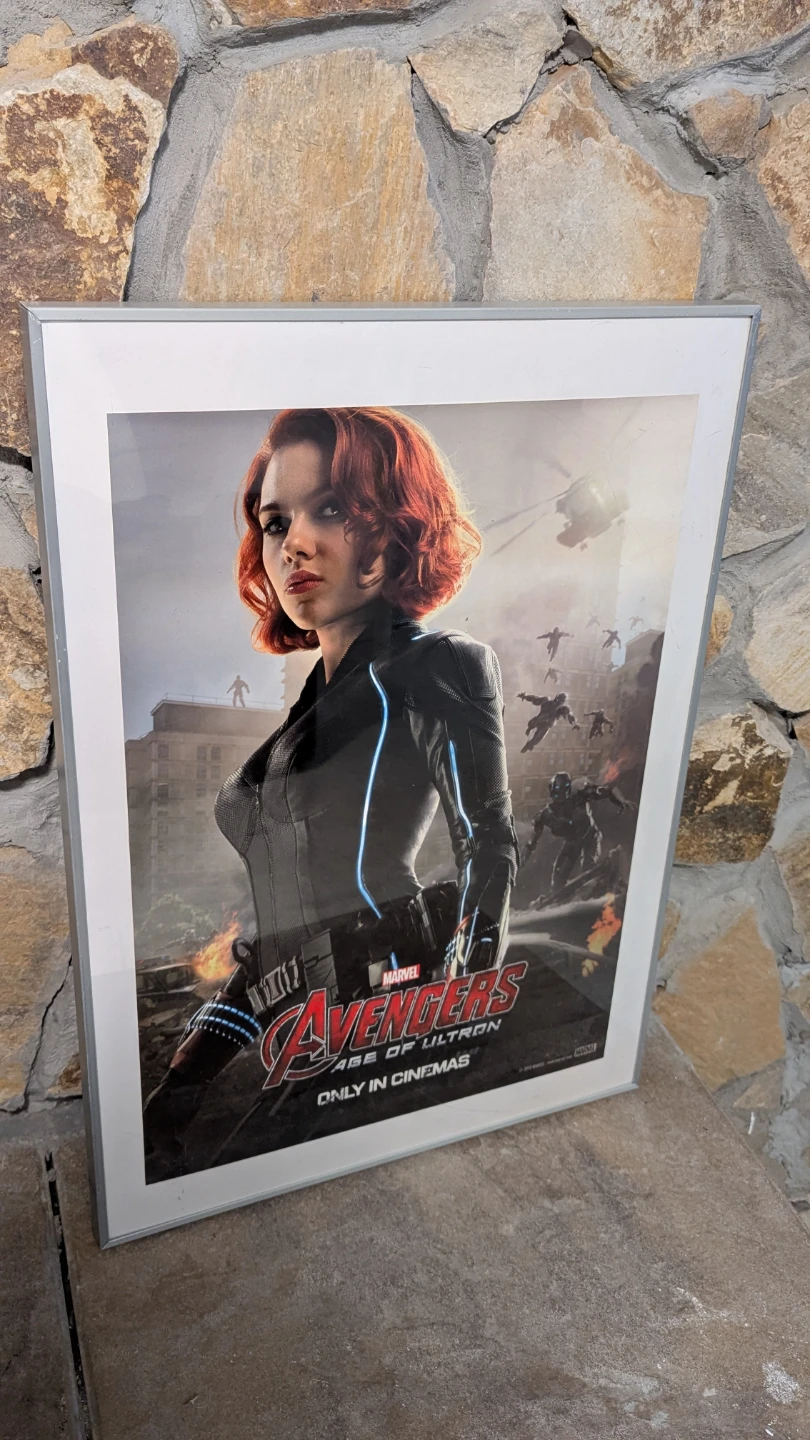 Avengers age of Ultron Scarlett Johansson black widow poster
