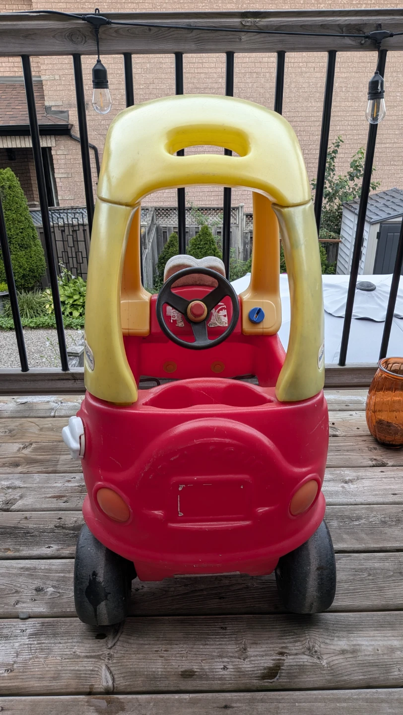 Little Tikes Cozy Coupe Ride-On Toy Car - photo 4