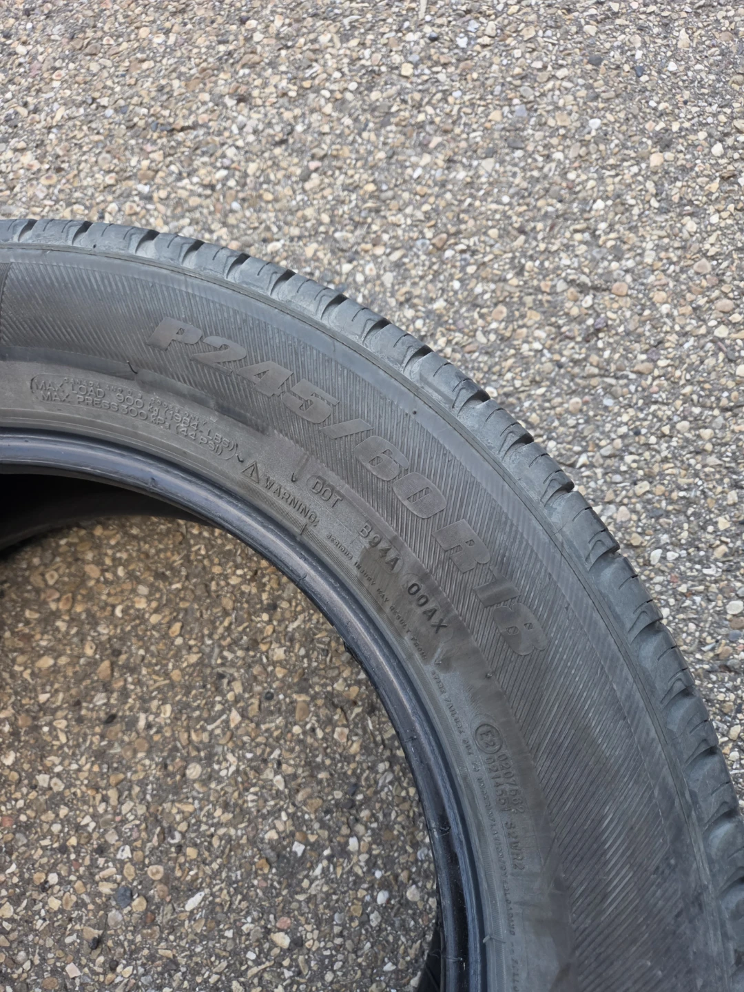 245/60R18Michelin Tires - photo 4