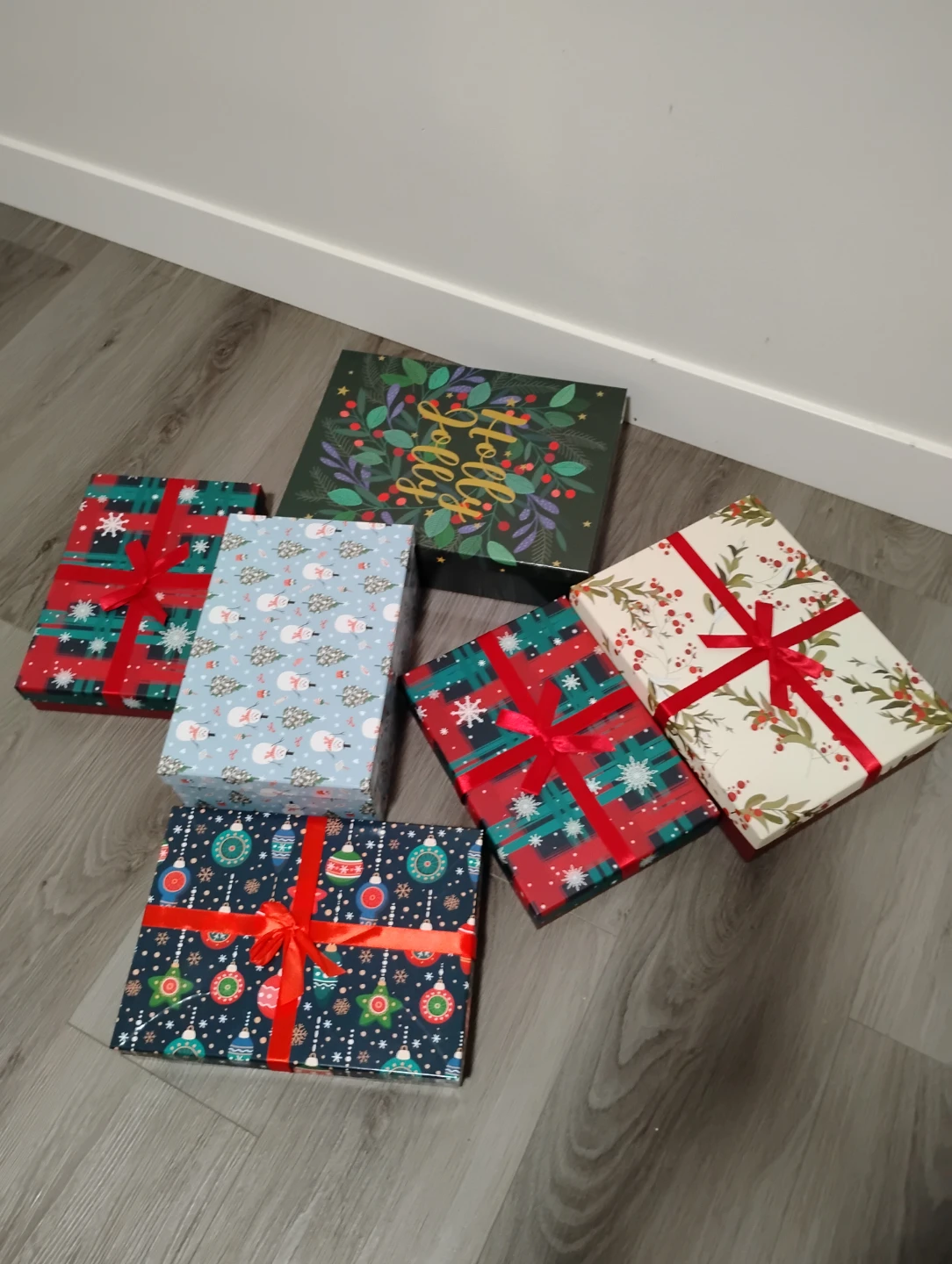 Christmas tree lights and Gift Boxes - Assorted Designs - photo 4