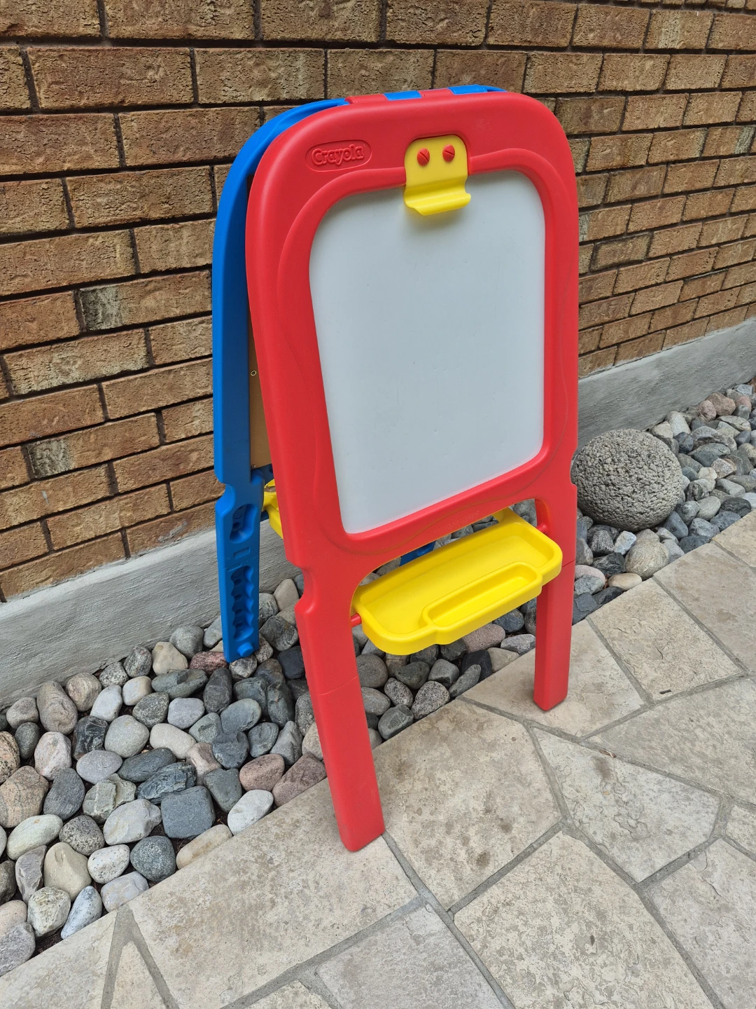 Crayola Easel with Chalkboard and Dry Erase Board - photo 3