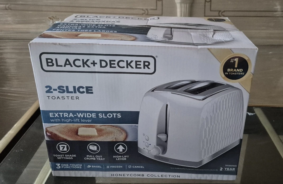Black+Decker 2-Slice Toaster - Honeycomb Collection