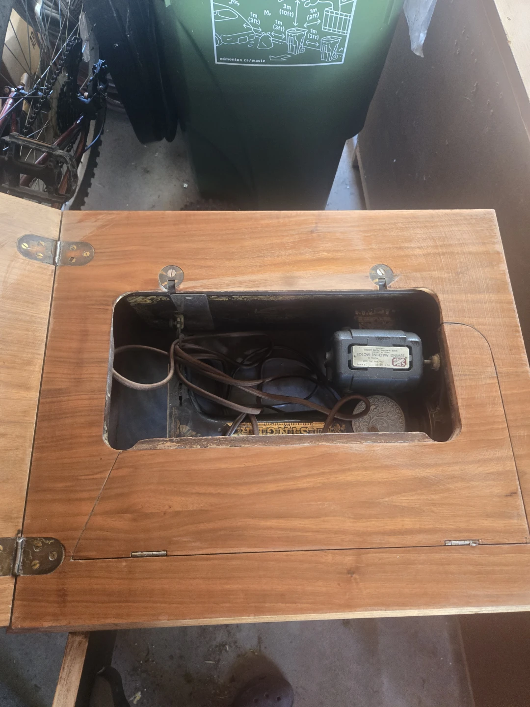 Vintage Sewing Machine Cabinet Table - photo 3
