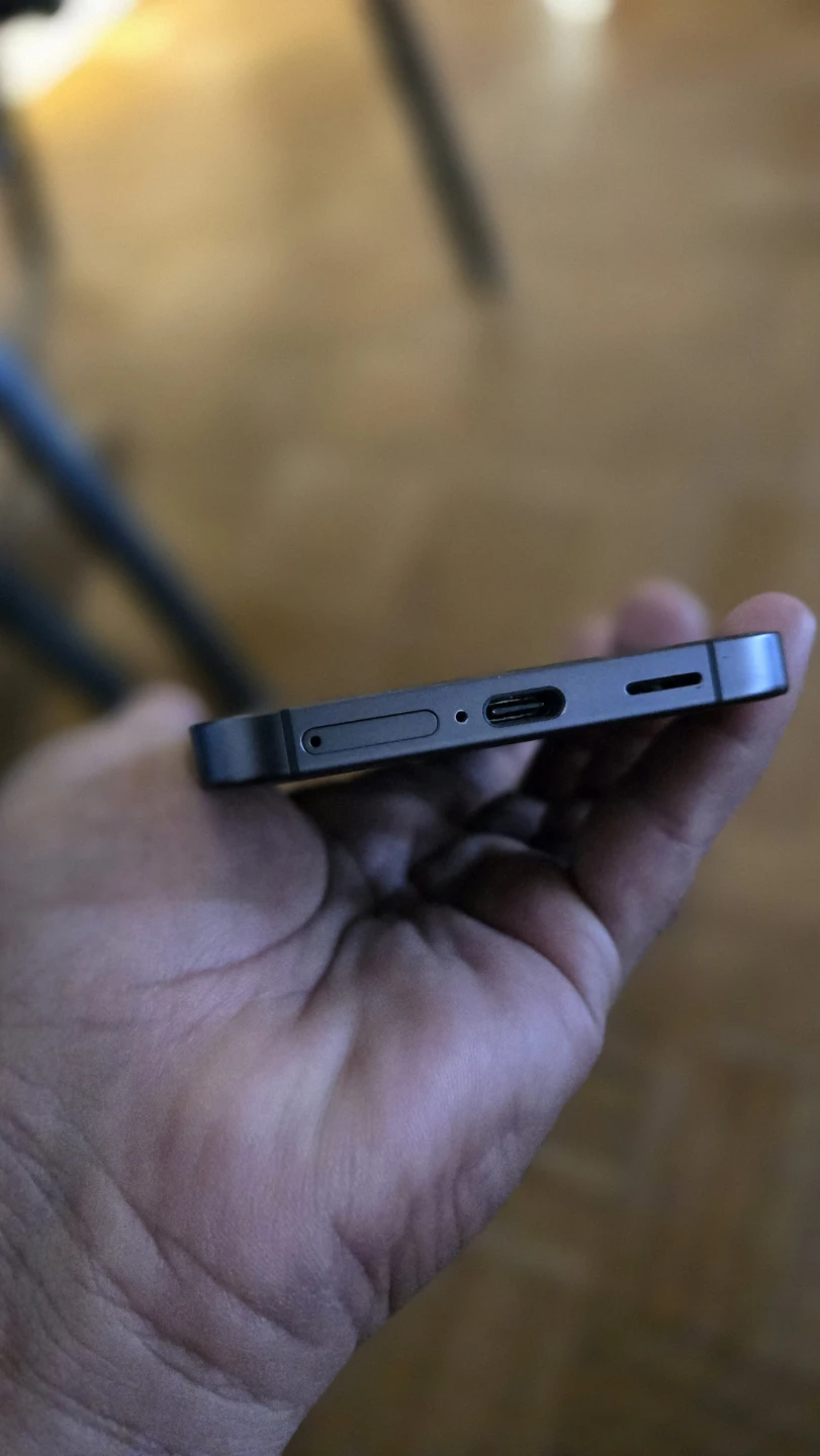 Samsung Galaxy S24 (Unlocked) - photo 4