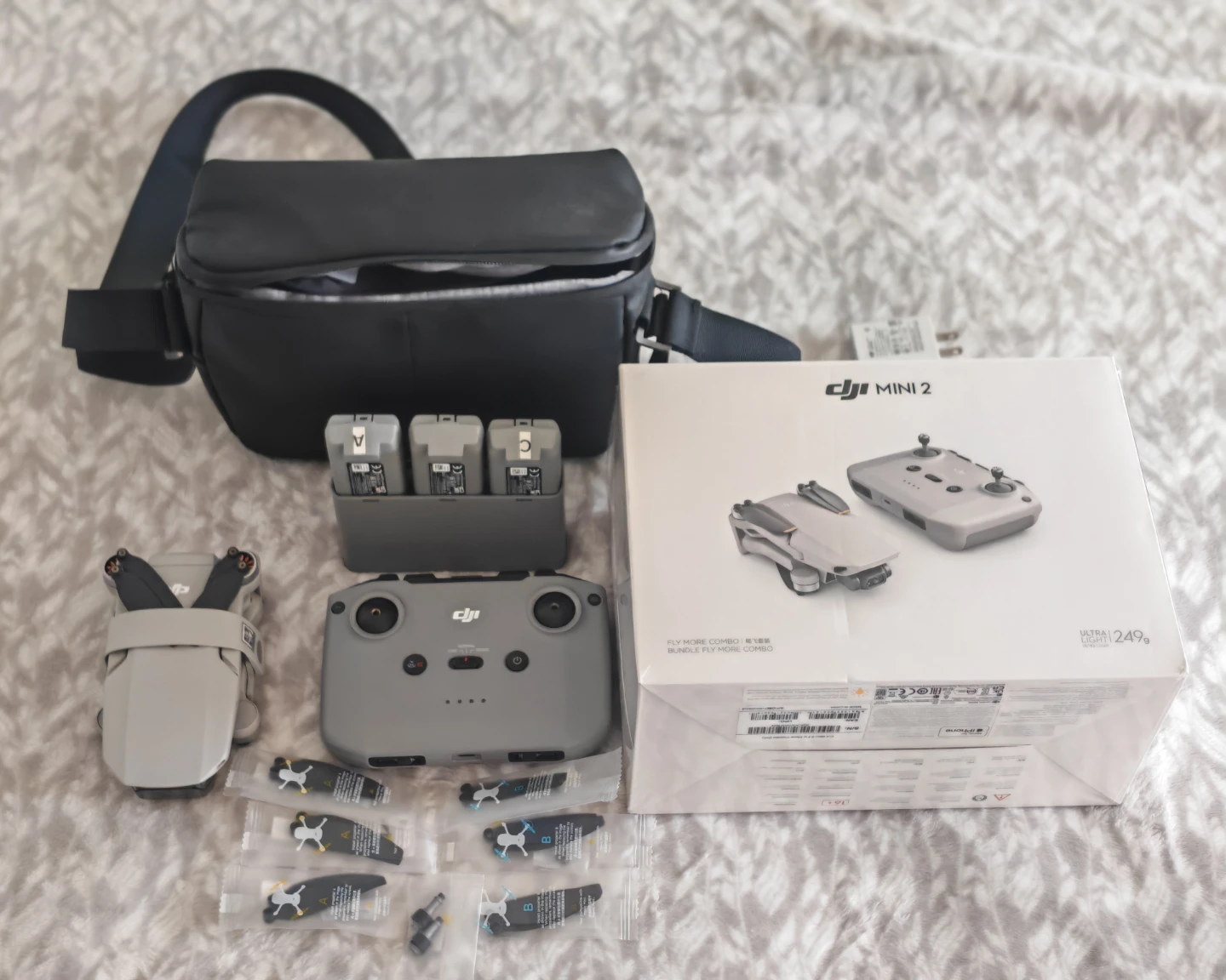 DJI Mini 2 Fly More Combo Drone