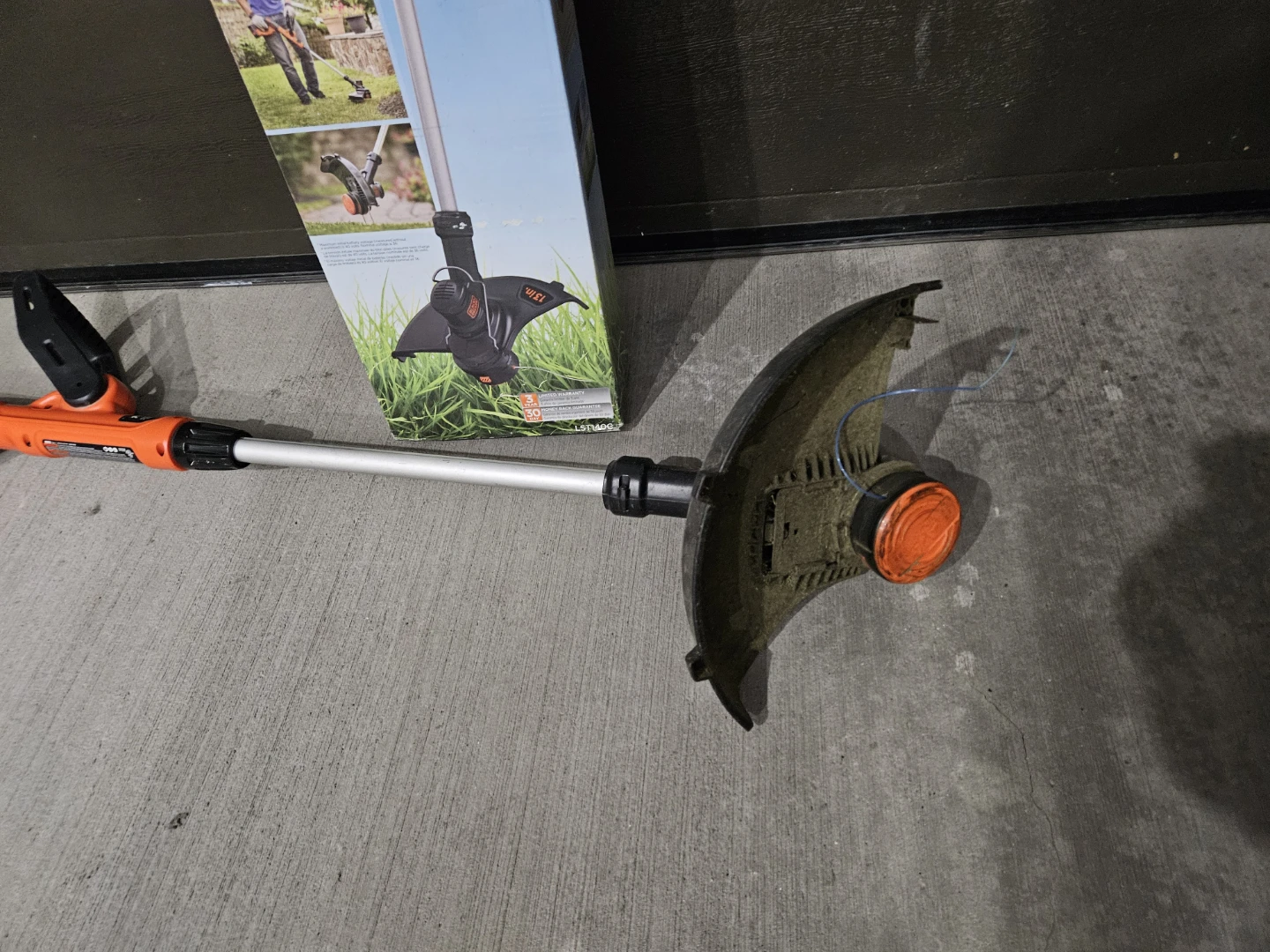 BLACK+DECKER 40V Lithium Cordless 13" String Trimmer/Edger - photo 4
