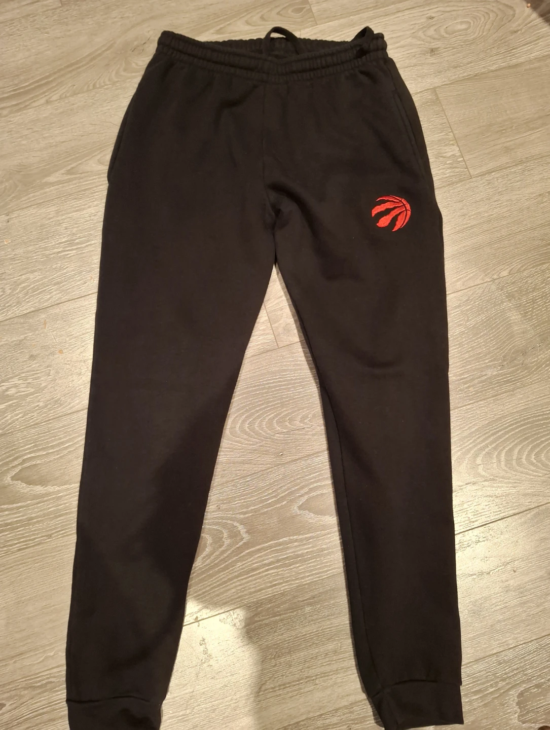 Mens medium Toronto Raptors pant