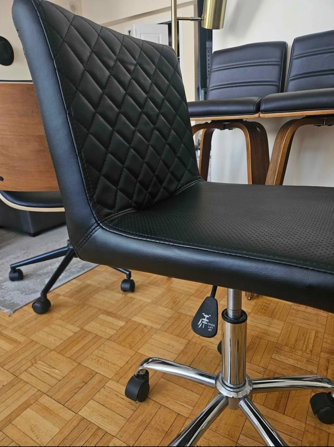 Black swivel office chair