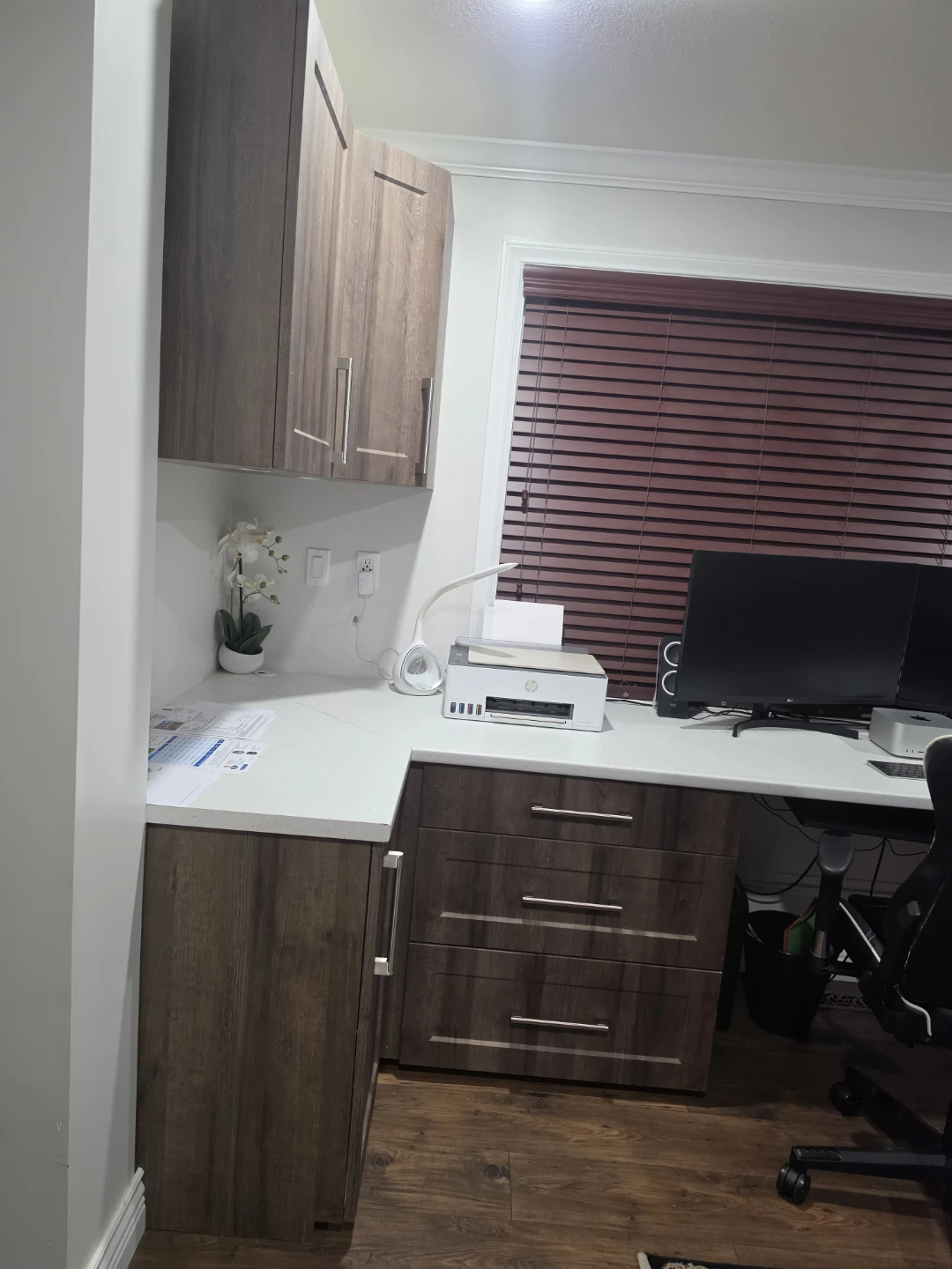 Cabinetry and Desk Set - photo 3