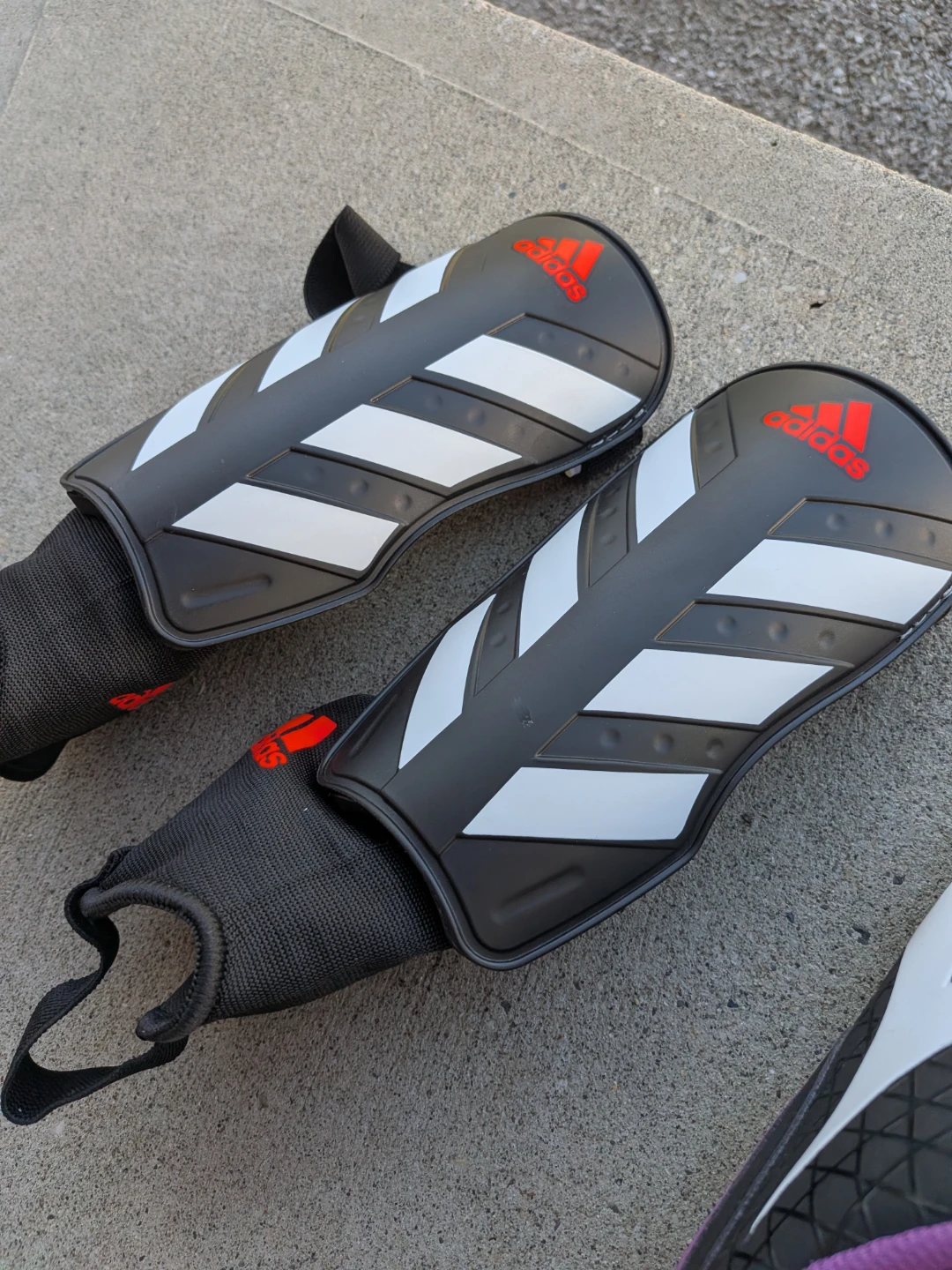 Diadora Women's Soccer Shoes & Adidas Soccer Shin Guards - photo 3