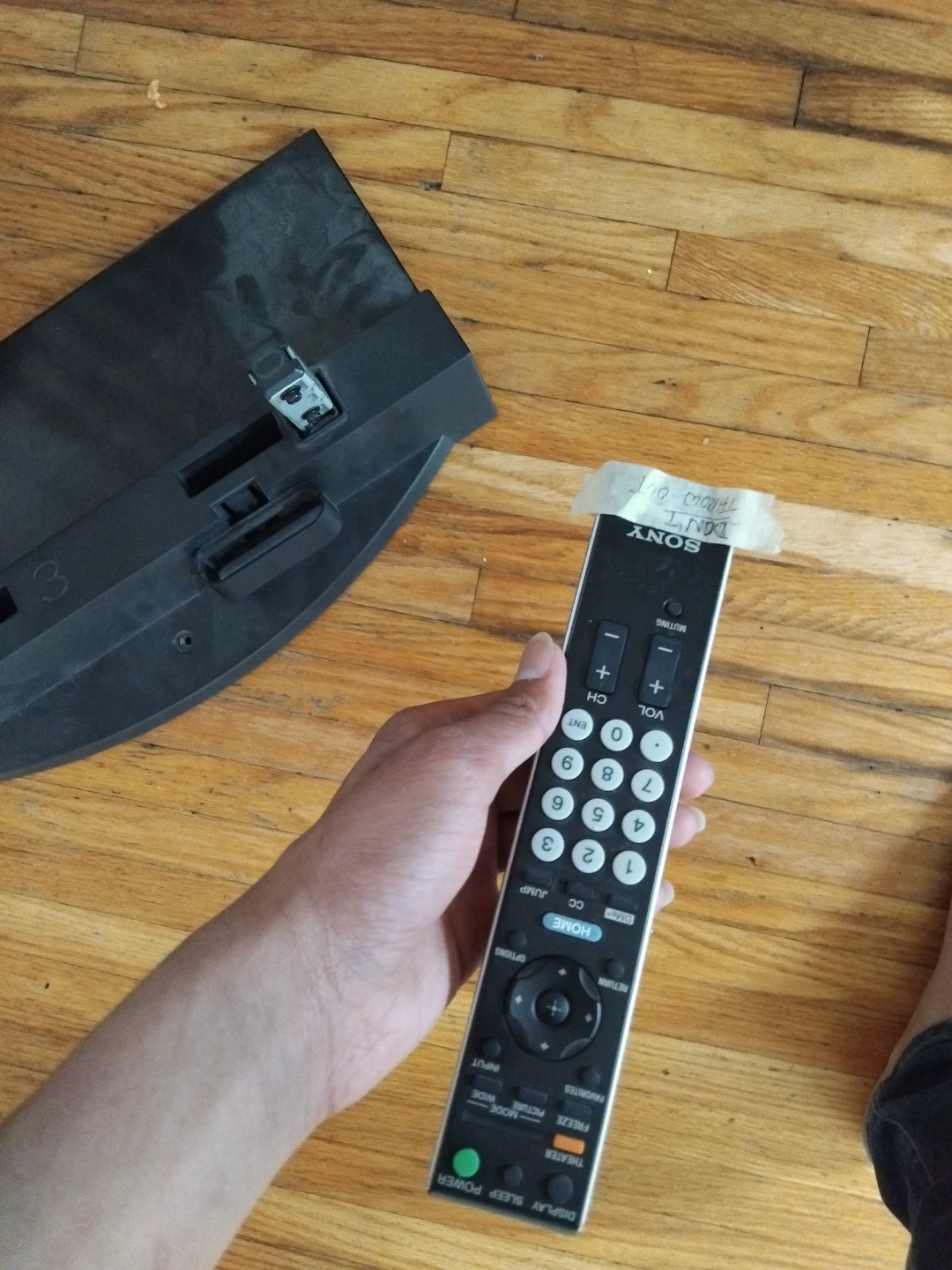 Vintage Sony tv with remote and flat stand - photo 3