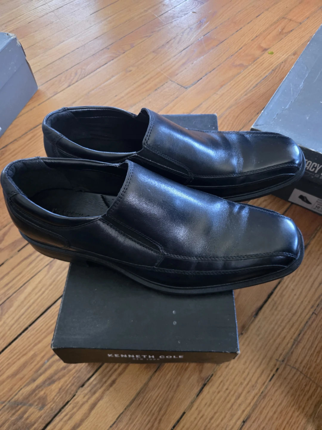 Kenneth Cole Black Leather Slip-On Dress Shoes - photo 4