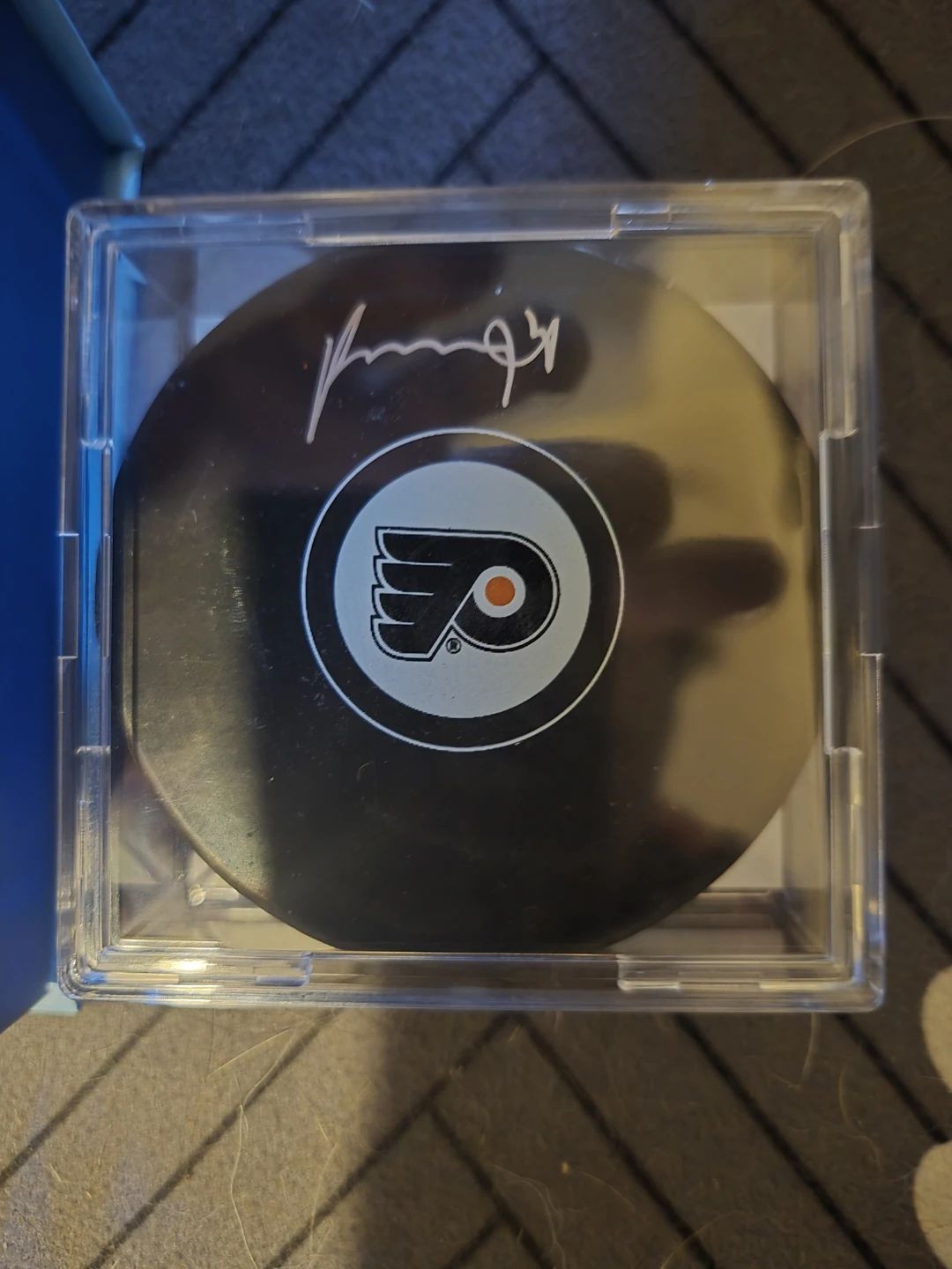 Flyers Autographed Hockey Puck - Porter Martone - photo 2