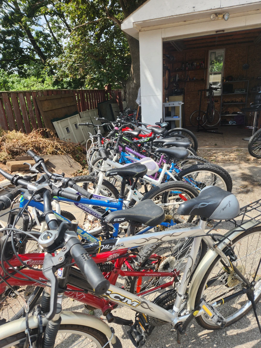 Bicycle repair shop - photo 3