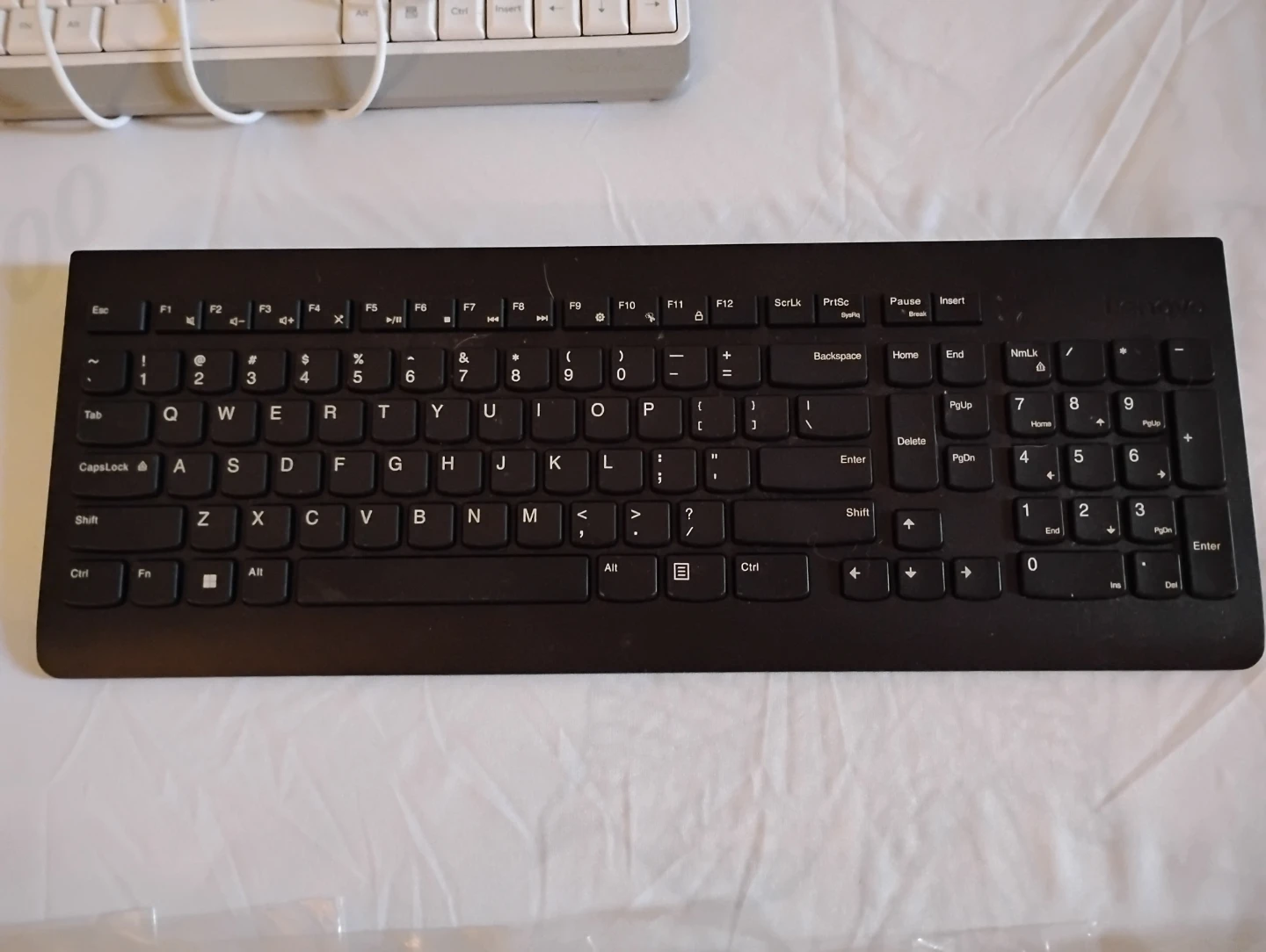 Lenovo Wireless Battery operated Keyboard
