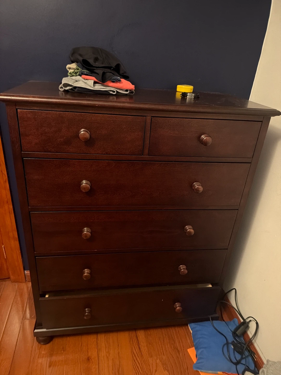 2 twin beds with 2 dressers and nightstand