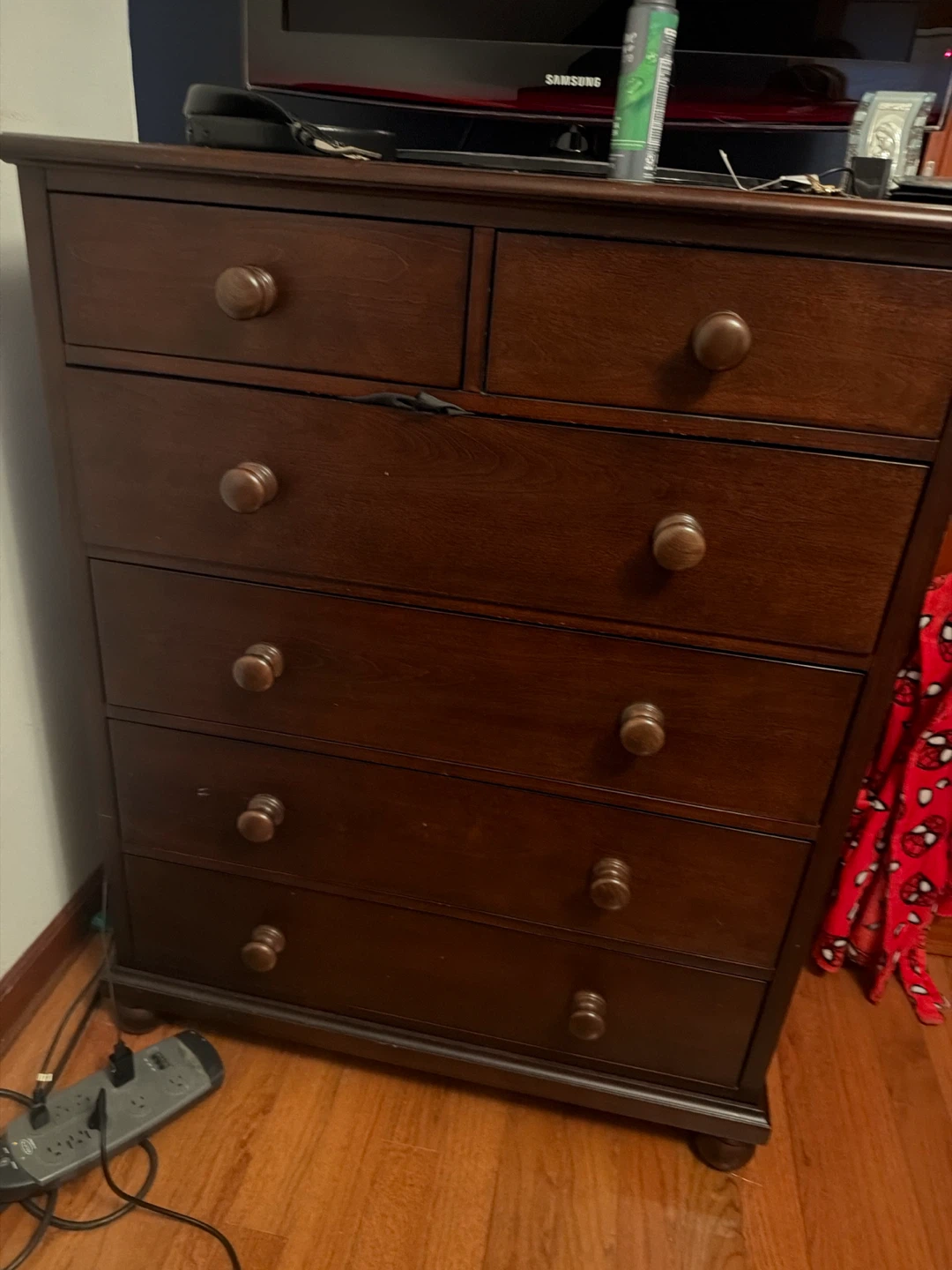 2 twin beds with 2 dressers and nightstand - photo 2