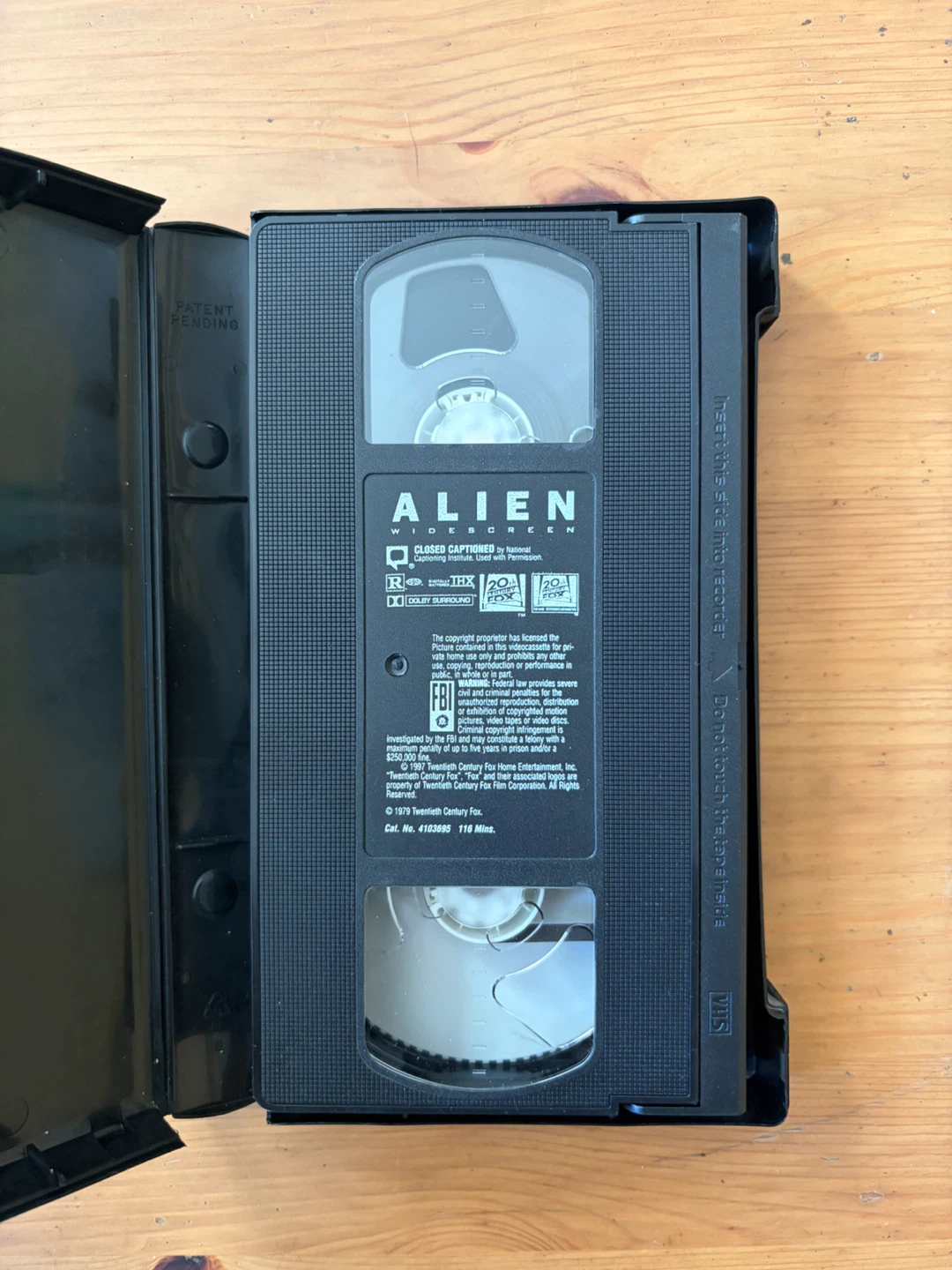 Alien Widescreen VHS Movie - photo 4