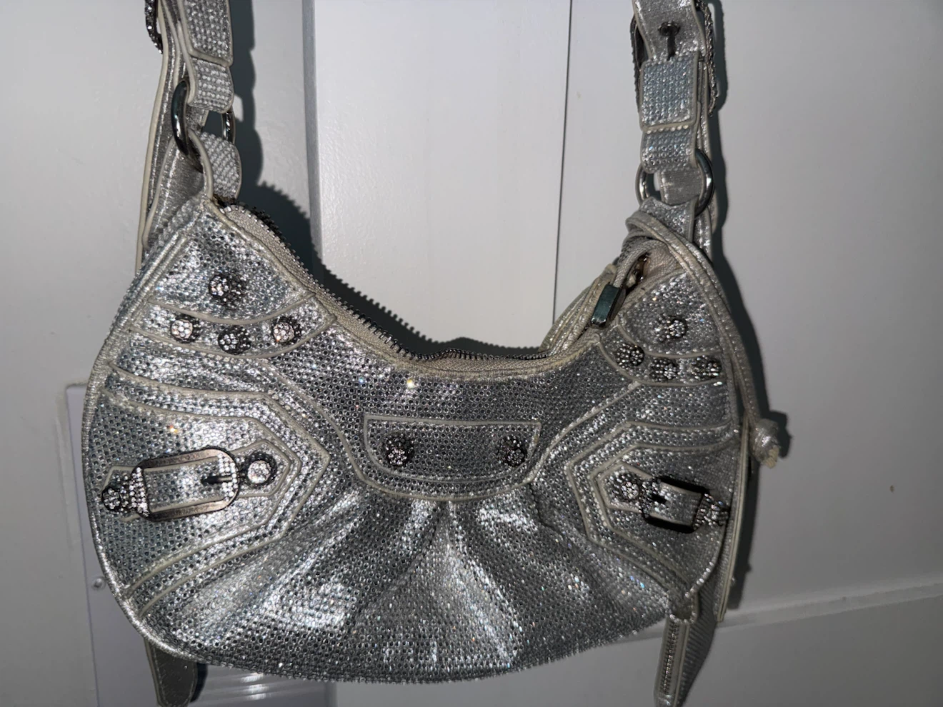 Silver rhinestone bag with heart mirror - photo 2